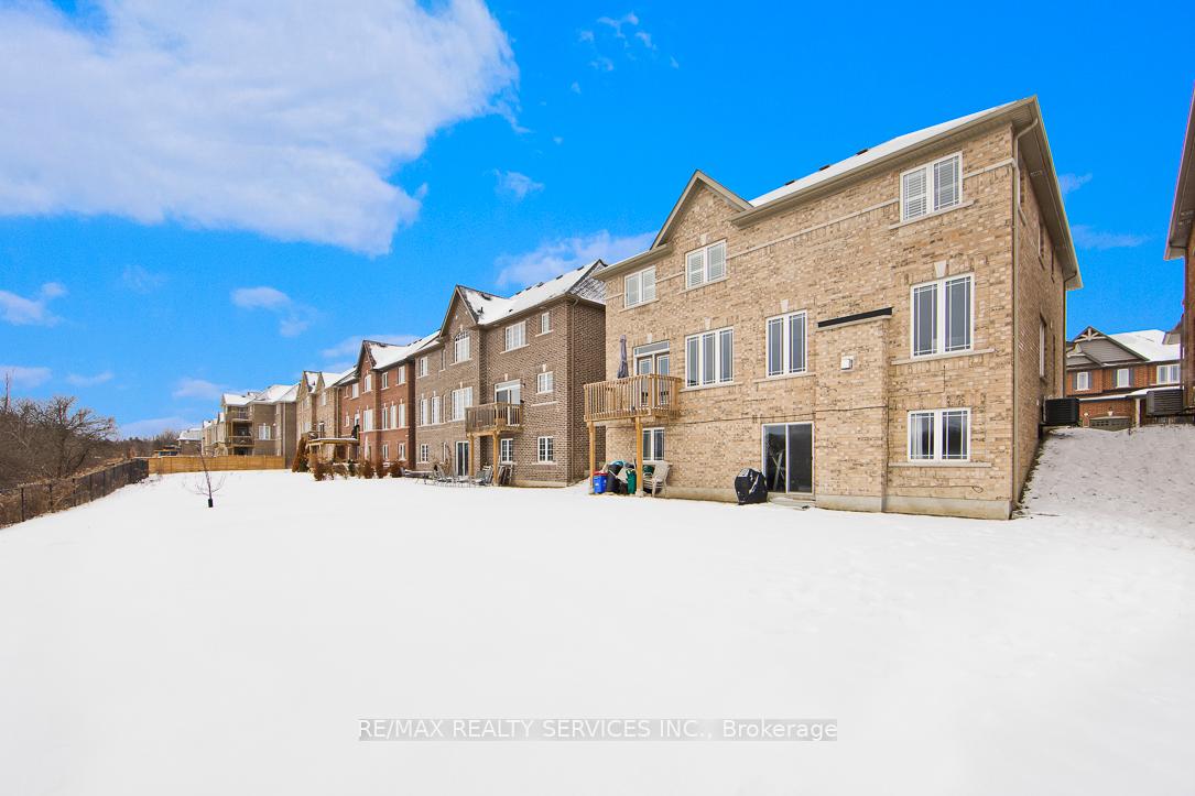 Photo 30 of 969 Green Street, Innisfil, Lefroy — HOMEH