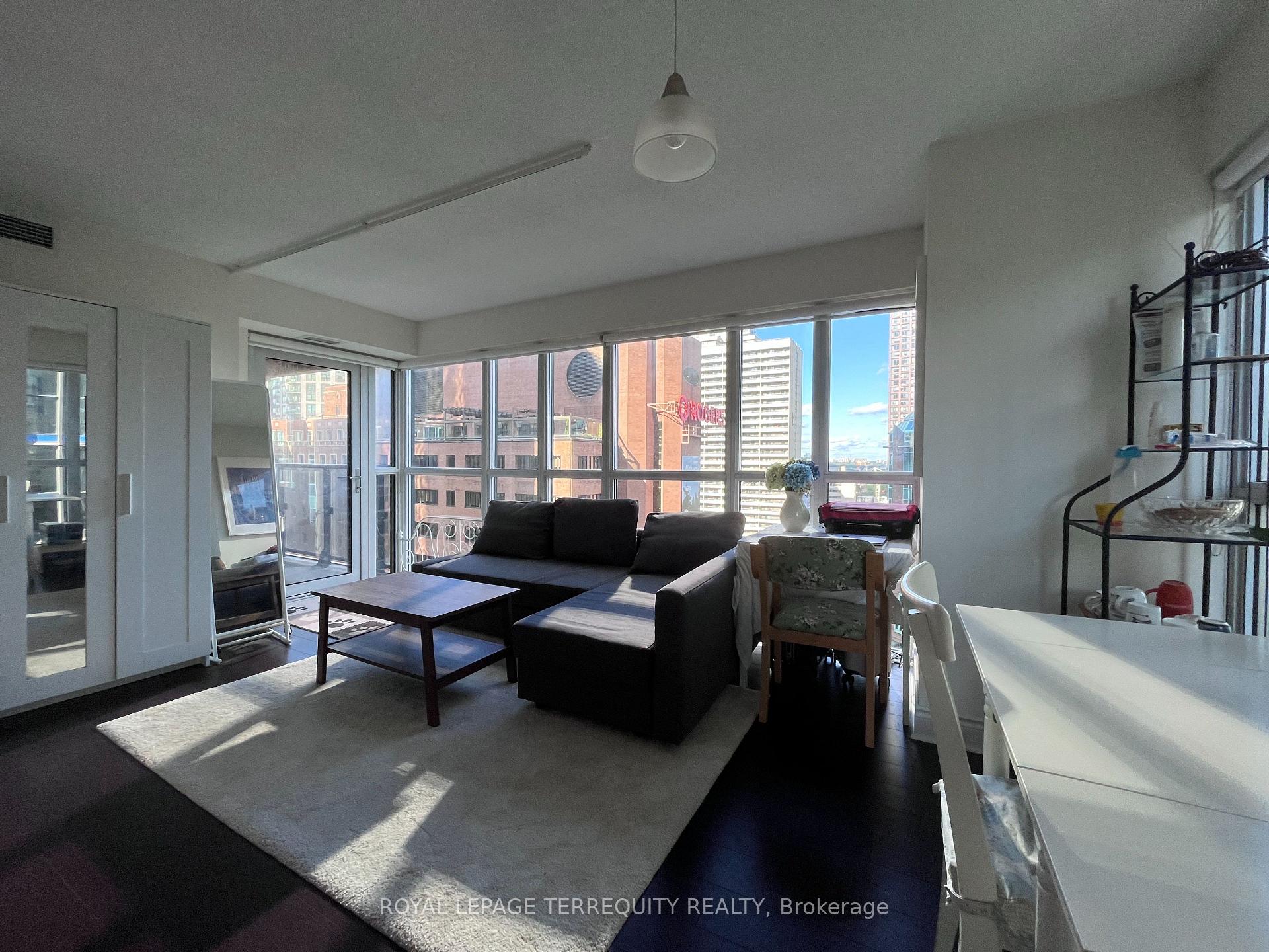 Photo 9 of Unit 1402, 28 Ted Rogers Way, Toronto, Church-Yonge Corridor — HOMEH