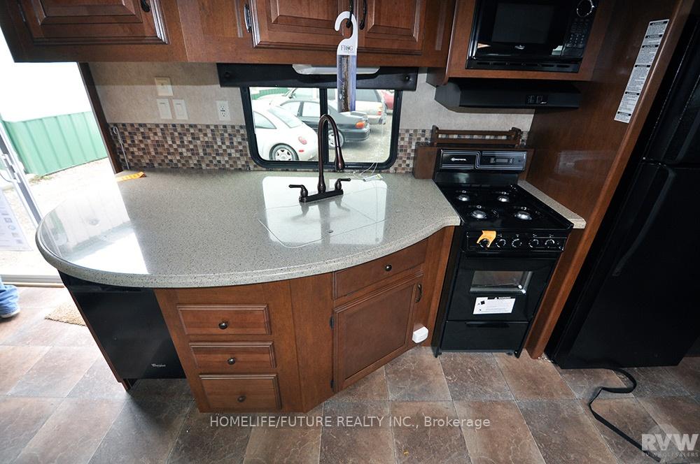 Photo 38 of Unit 476, 225 Platten Boulevard, Scugog, Port Perry — HOMEH