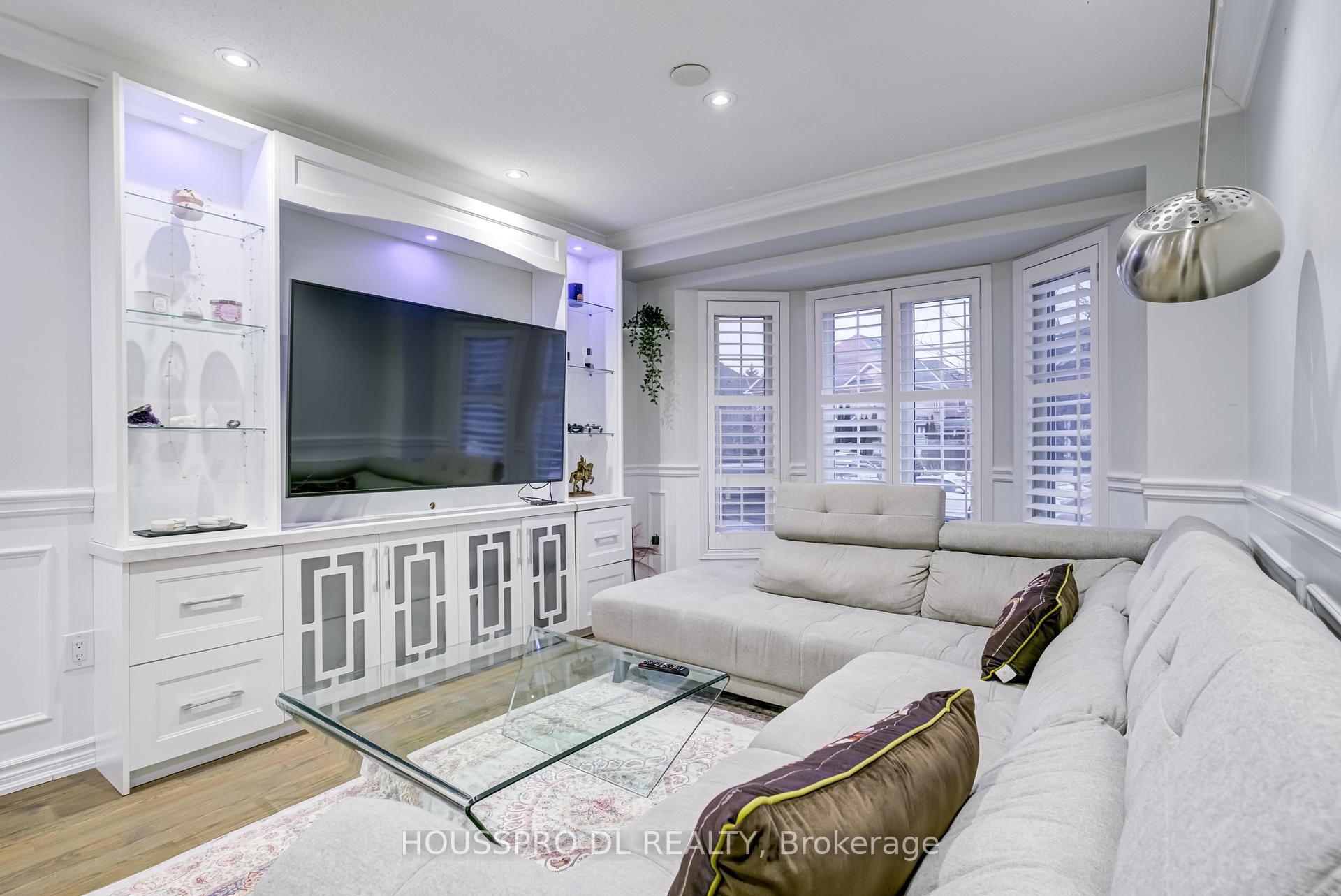 Photo 35 of 42 Quail Feather Crescent, Brampton, Sandringham-Wellington — HOMEH