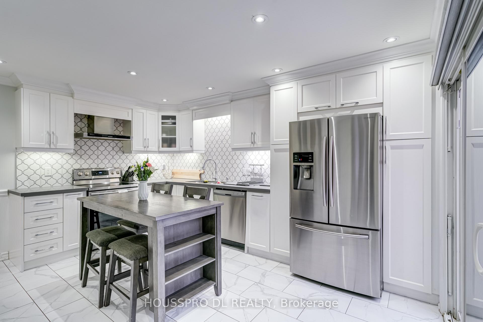 Photo 6 of 42 Quail Feather Crescent, Brampton, Sandringham-Wellington — HOMEH