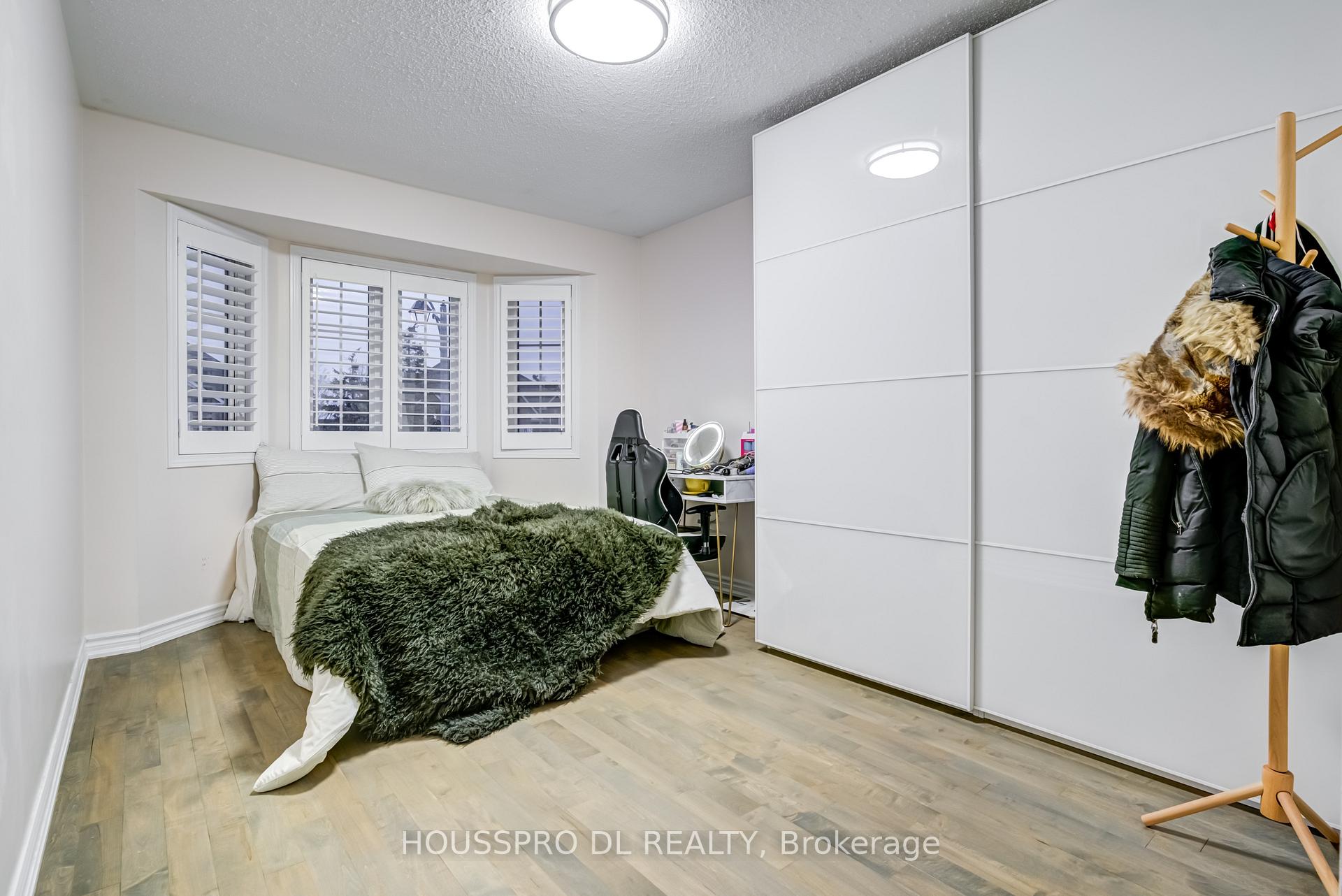 Photo 54 of 42 Quail Feather Crescent, Brampton, Sandringham-Wellington — HOMEH