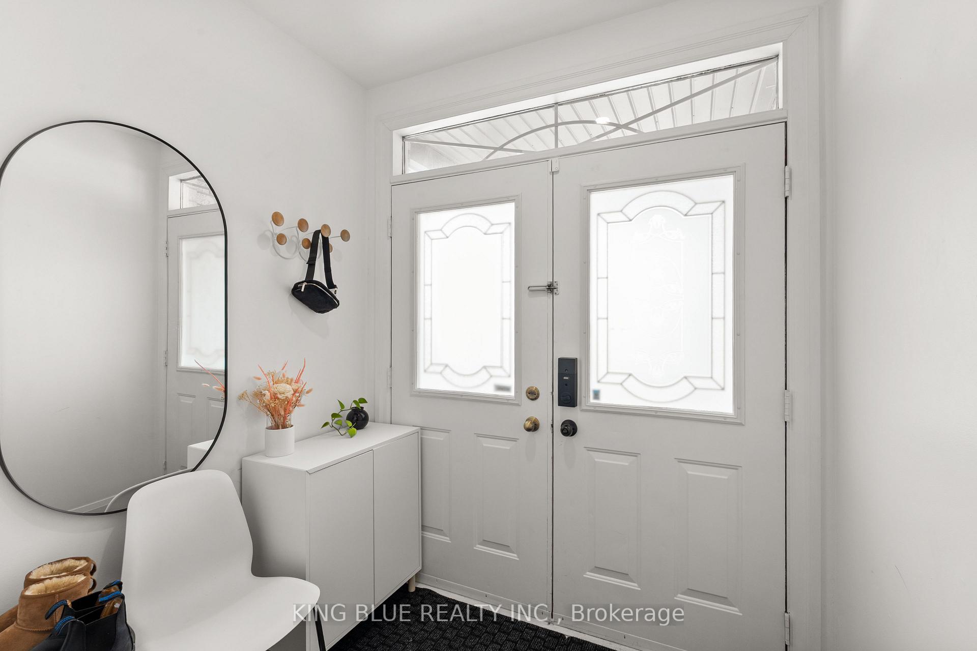 Photo 2 of 82 Harmony Road, Vaughan, Patterson — HOMEH