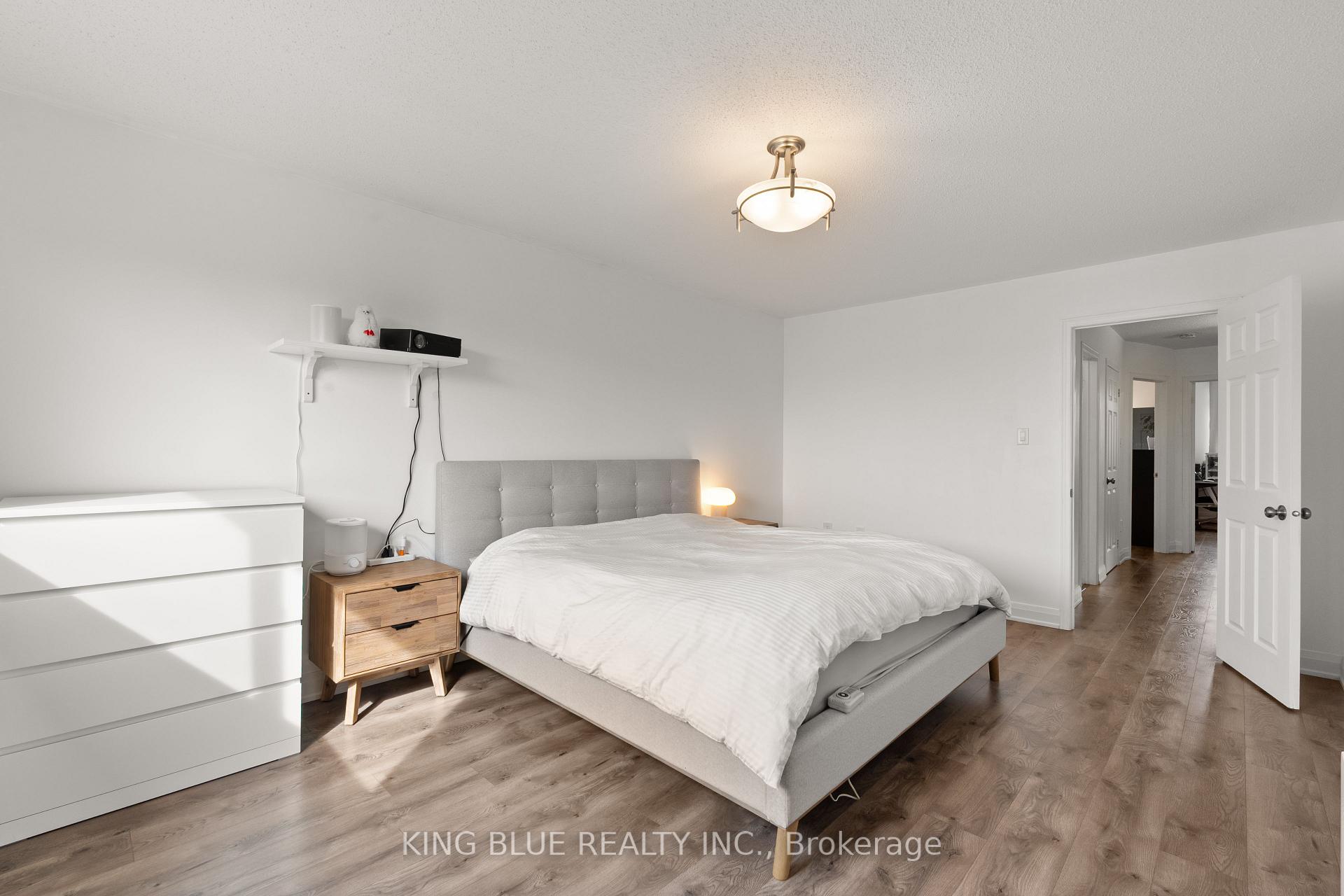 Photo 20 of 82 Harmony Road, Vaughan, Patterson — HOMEH