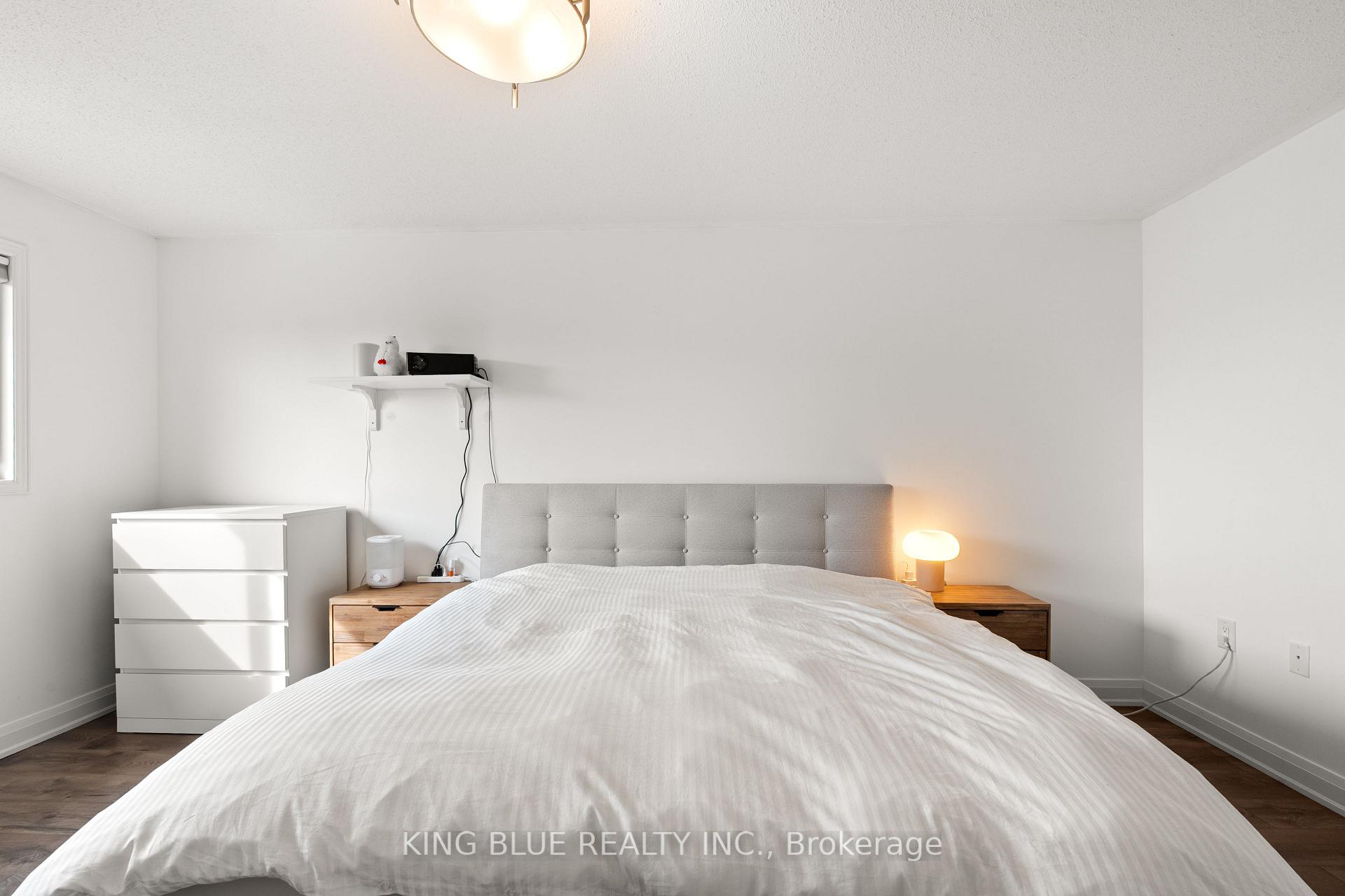 Photo 21 of 82 Harmony Road, Vaughan, Patterson — HOMEH