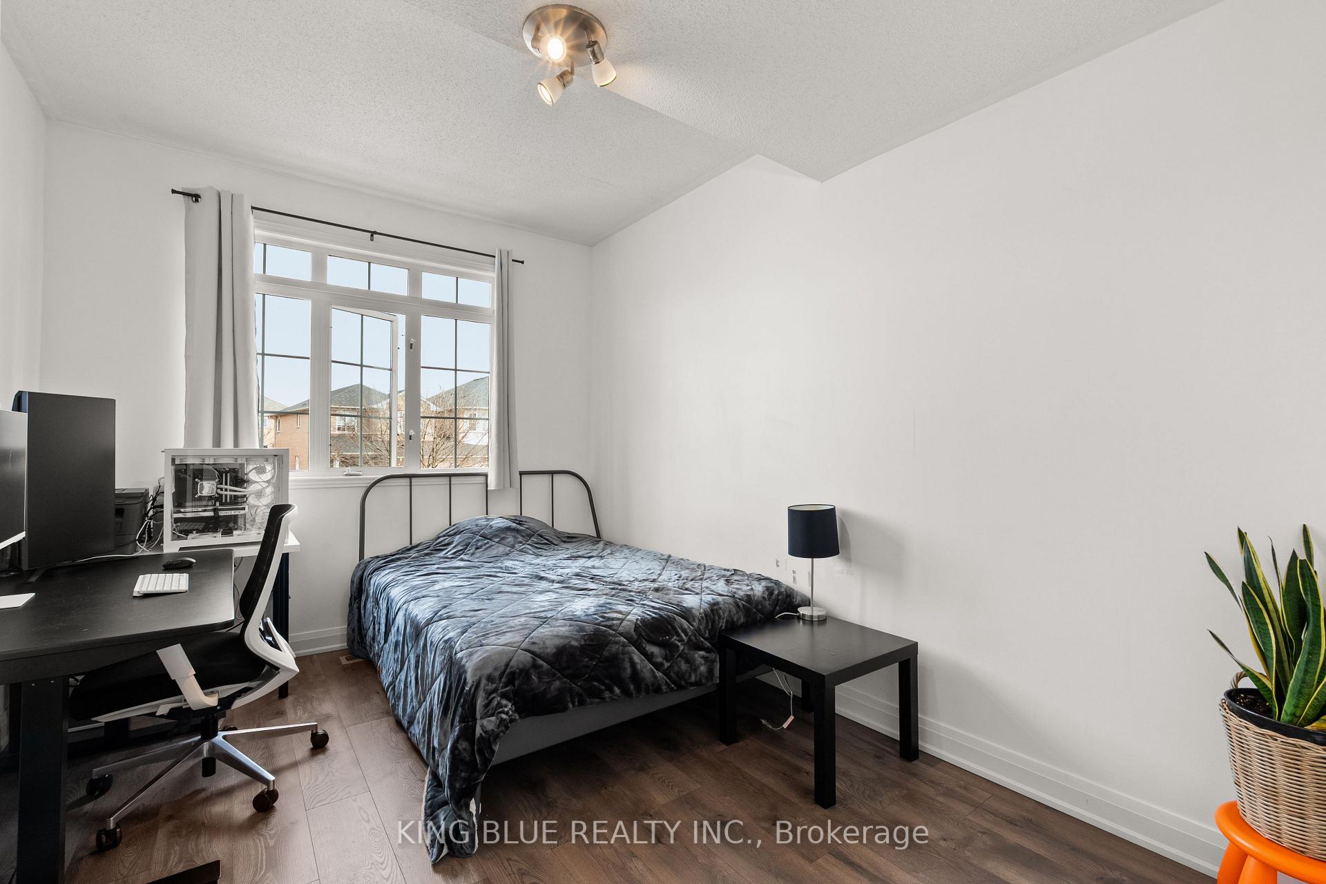 Photo 22 of 82 Harmony Road, Vaughan, Patterson — HOMEH
