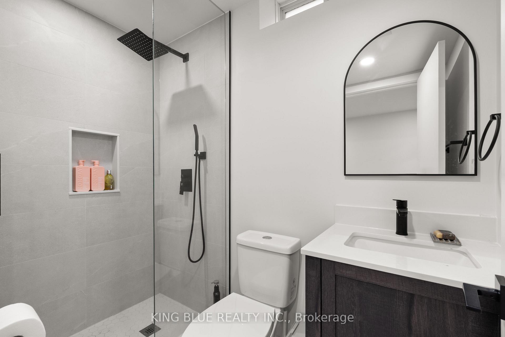 Photo 26 of 82 Harmony Road, Vaughan, Patterson — HOMEH