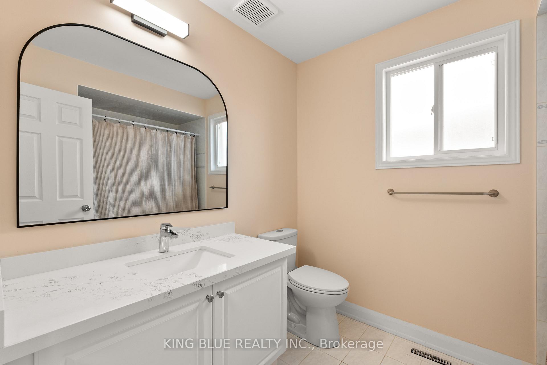 Photo 28 of 82 Harmony Road, Vaughan, Patterson — HOMEH