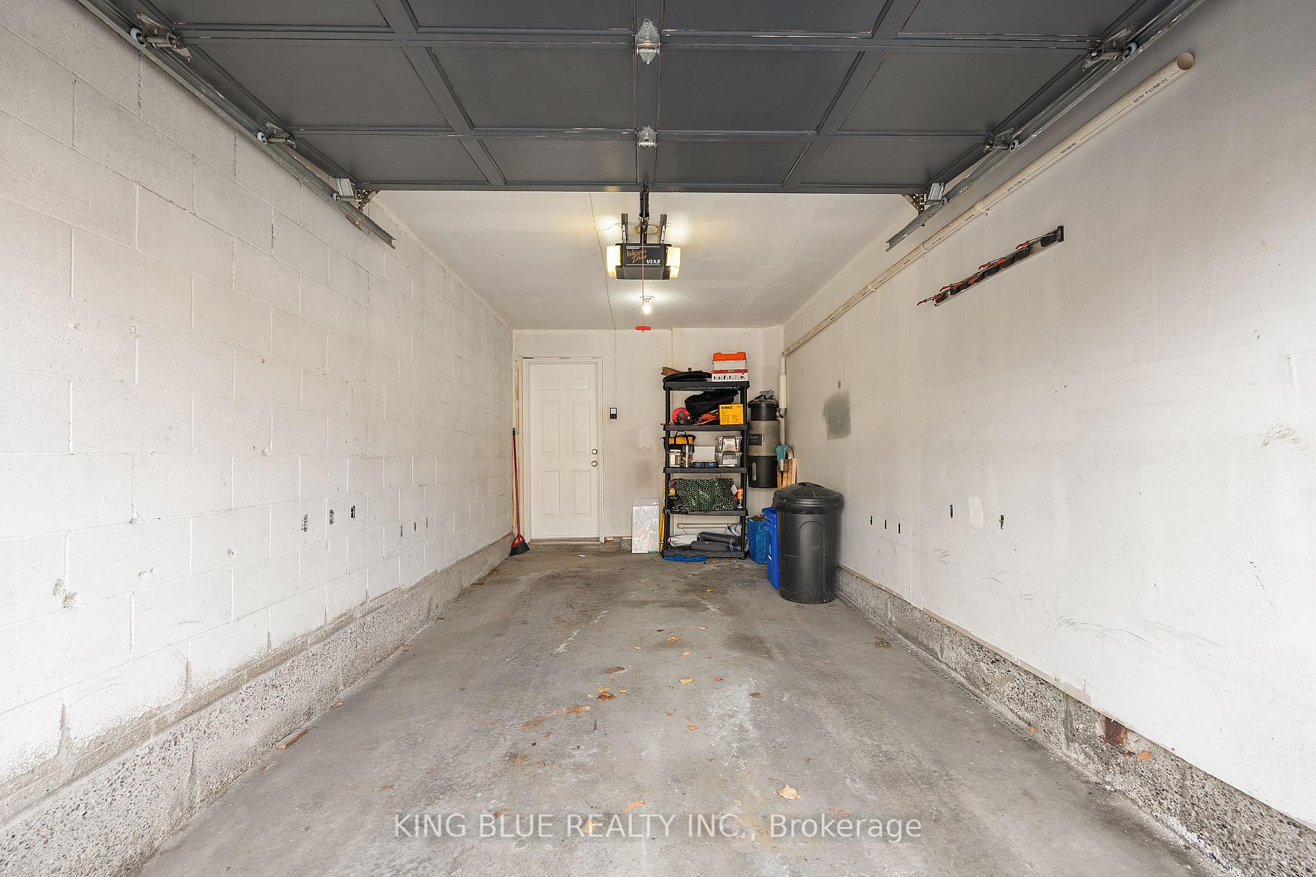 Photo 33 of 82 Harmony Road, Vaughan, Patterson — HOMEH