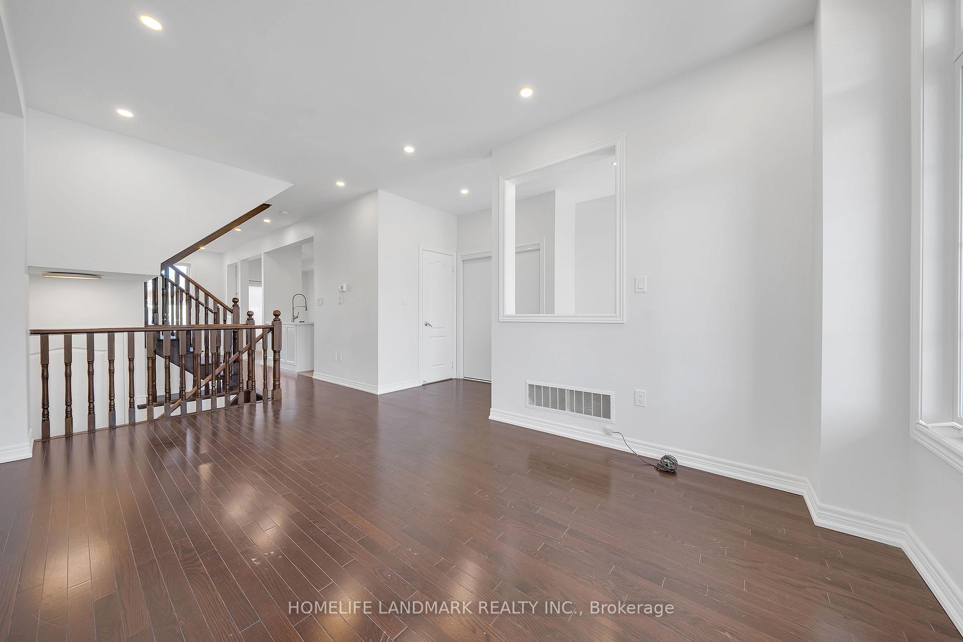 Photo 8 of 910 Castlemore Avenue, Markham, Wismer — HOMEH