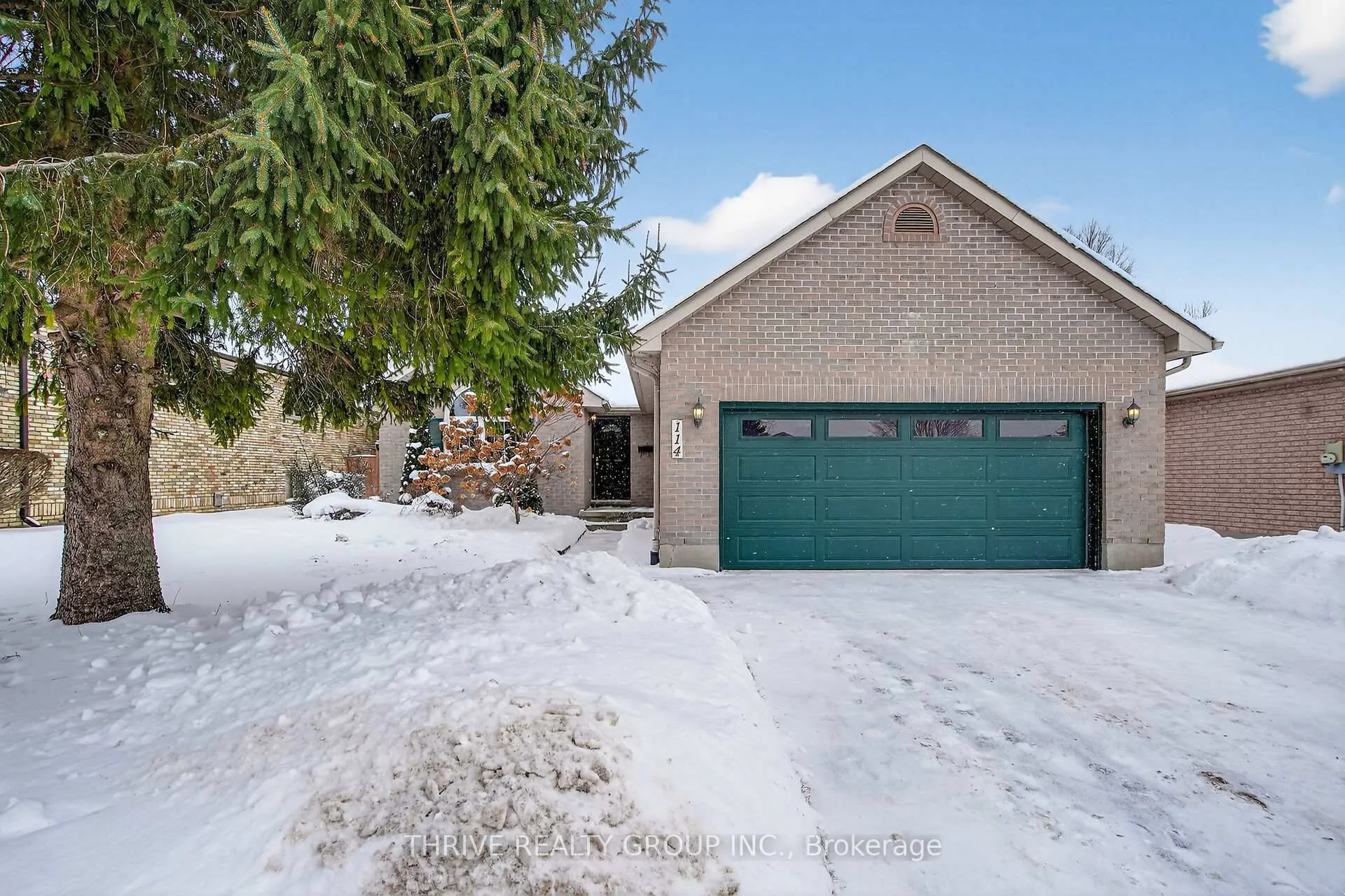 Photo 2 of 114 Parkview Drive, Strathroy-Caradoc, SE — HOMEH