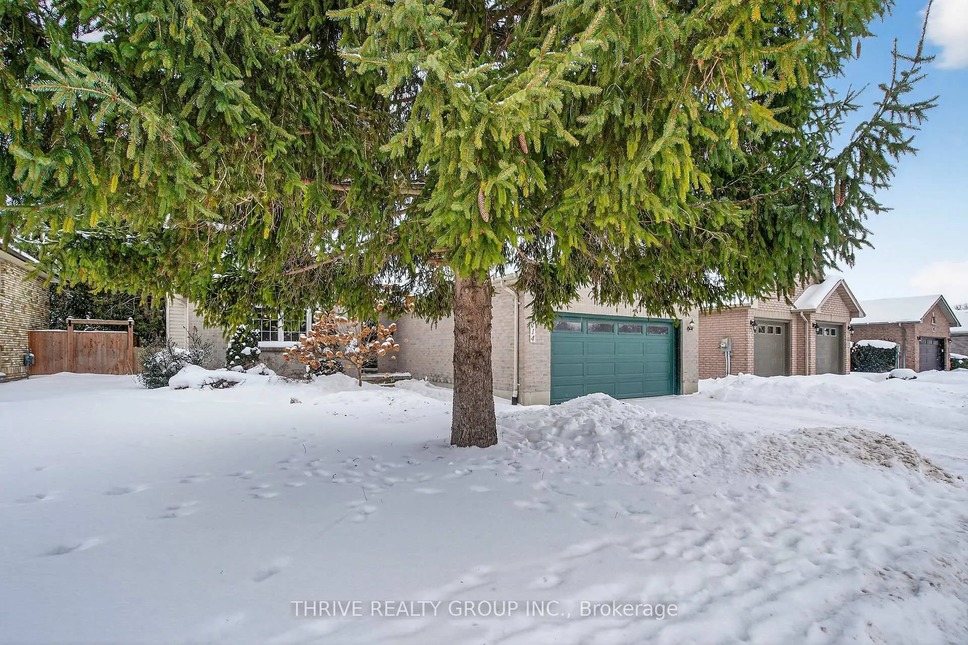 Photo 4 of 114 Parkview Drive, Strathroy-Caradoc, SE — HOMEH