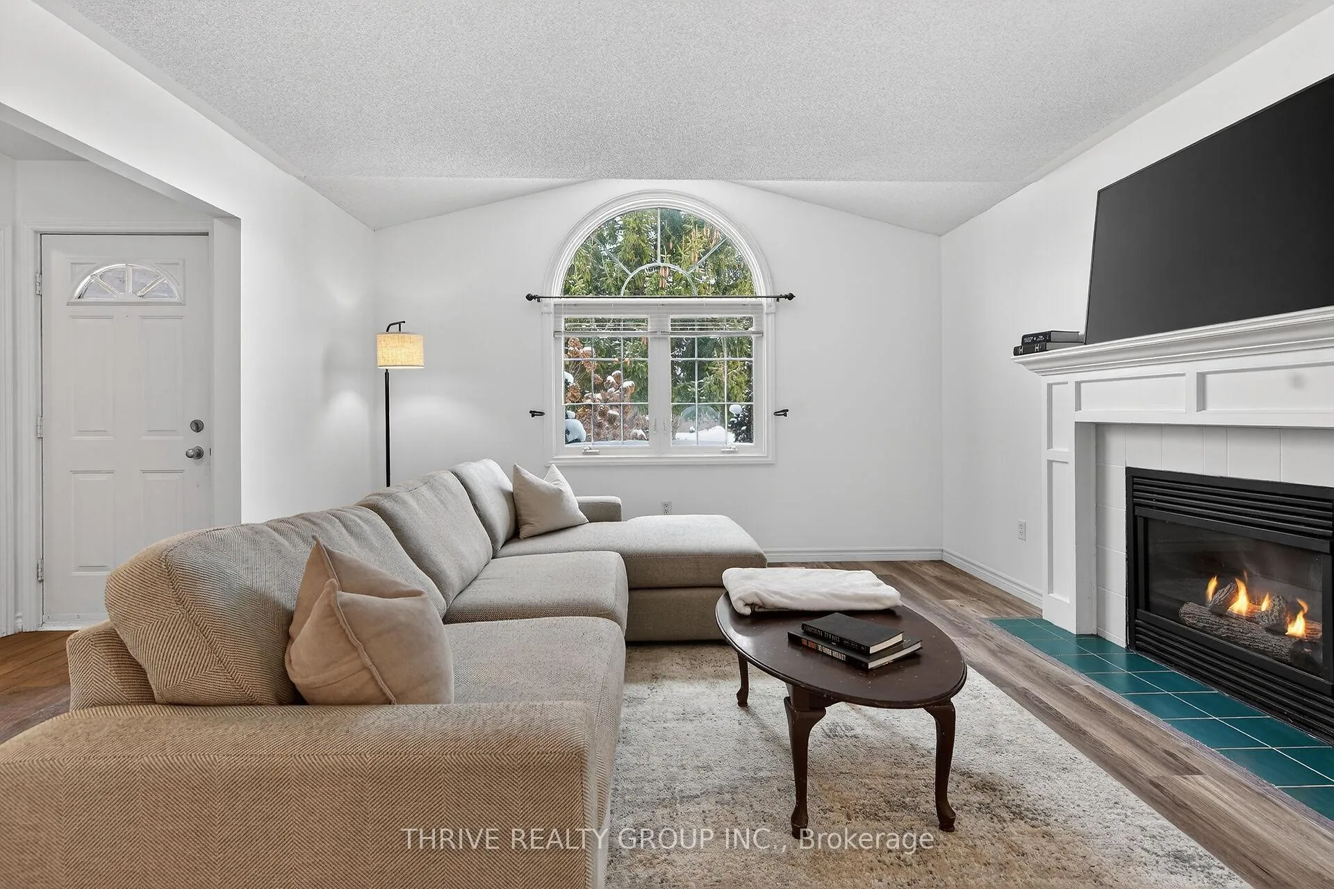 Photo 8 of 114 Parkview Drive, Strathroy-Caradoc, SE — HOMEH