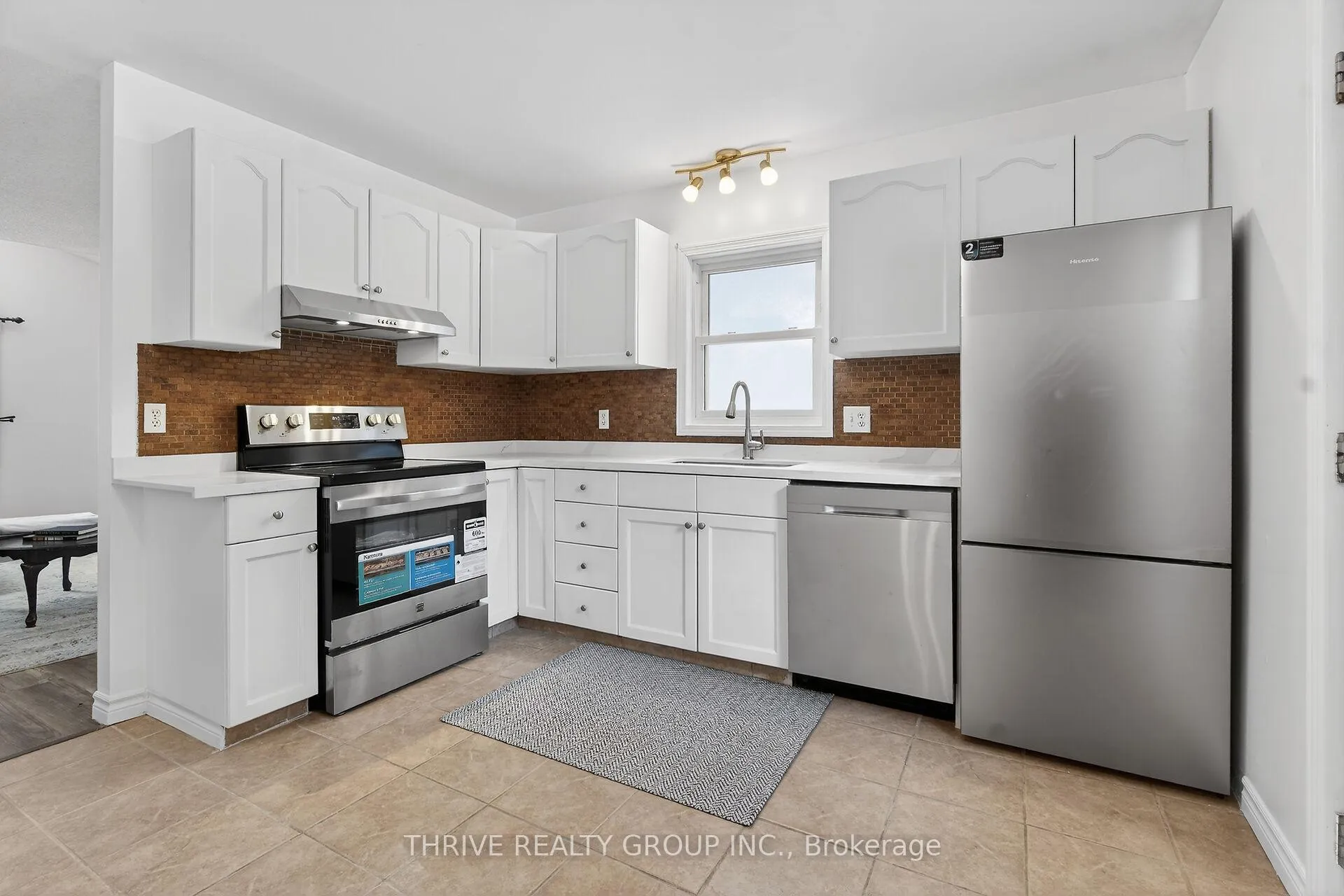 Photo 12 of 114 Parkview Drive, Strathroy-Caradoc, SE — HOMEH