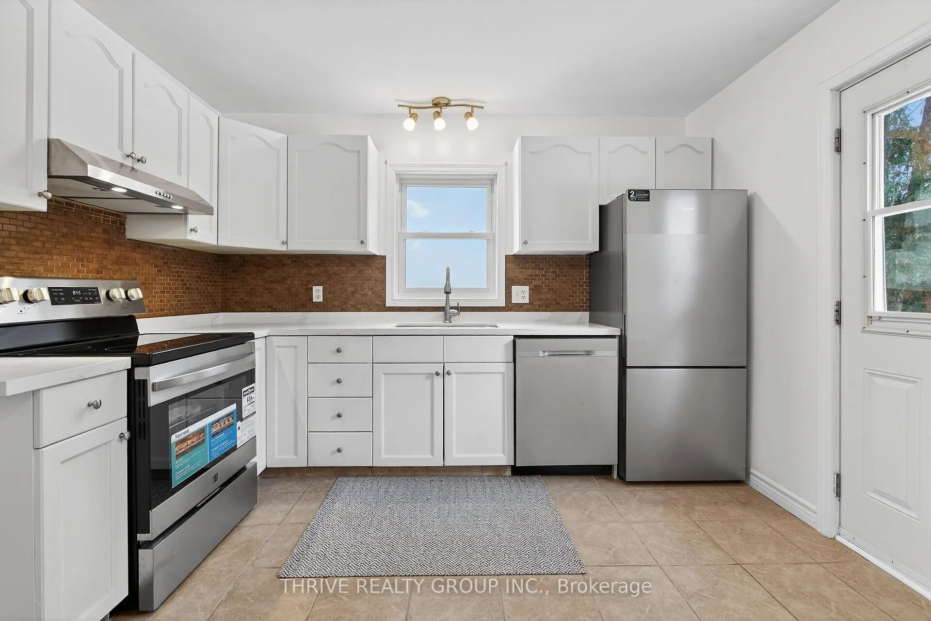 Photo 13 of 114 Parkview Drive, Strathroy-Caradoc, SE — HOMEH