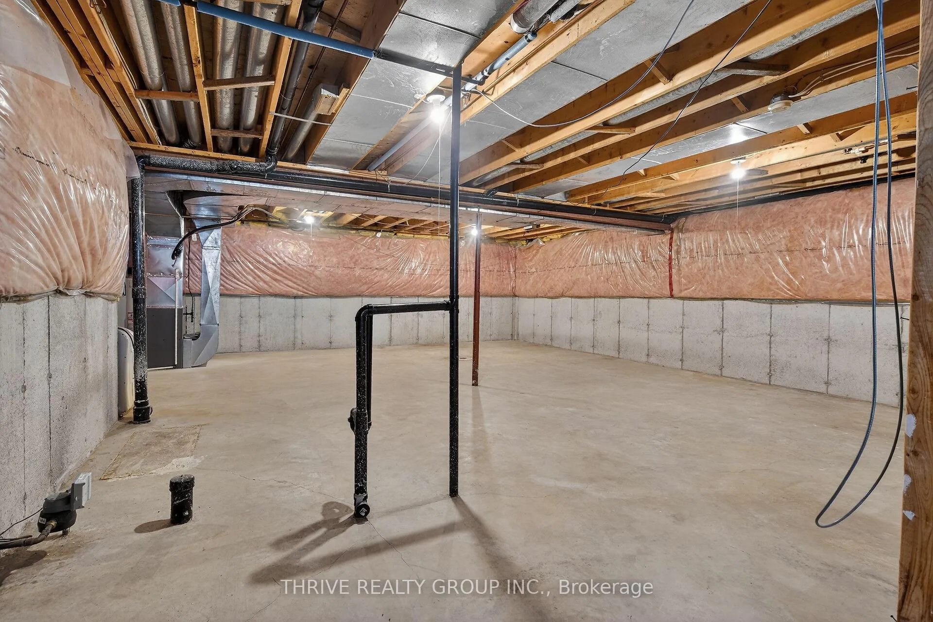 Photo 26 of 114 Parkview Drive, Strathroy-Caradoc, SE — HOMEH