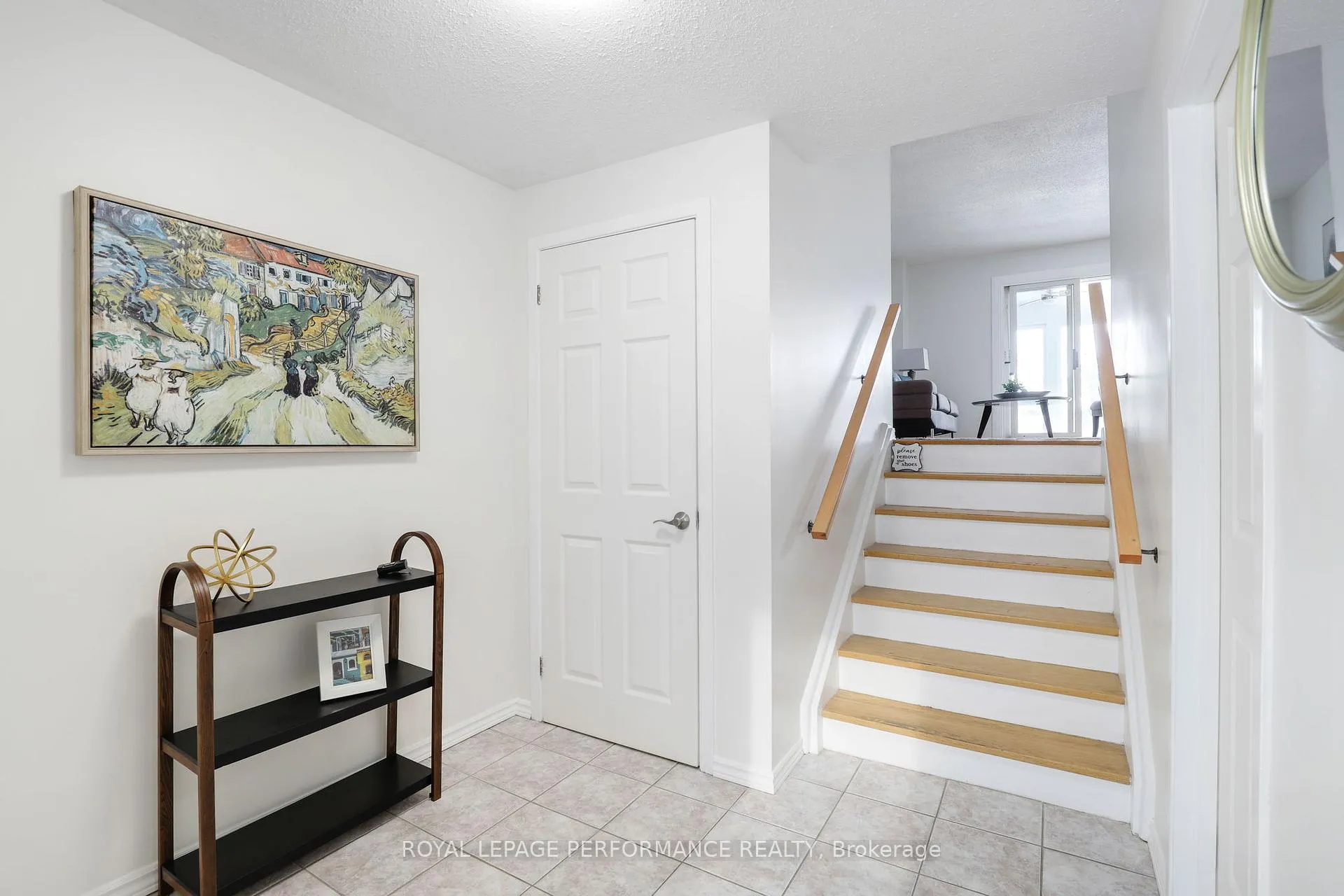 Photo 3 of 81 C Glen Park Drive, Ottawa, Blackburn Hamlet (South) — HOMEH