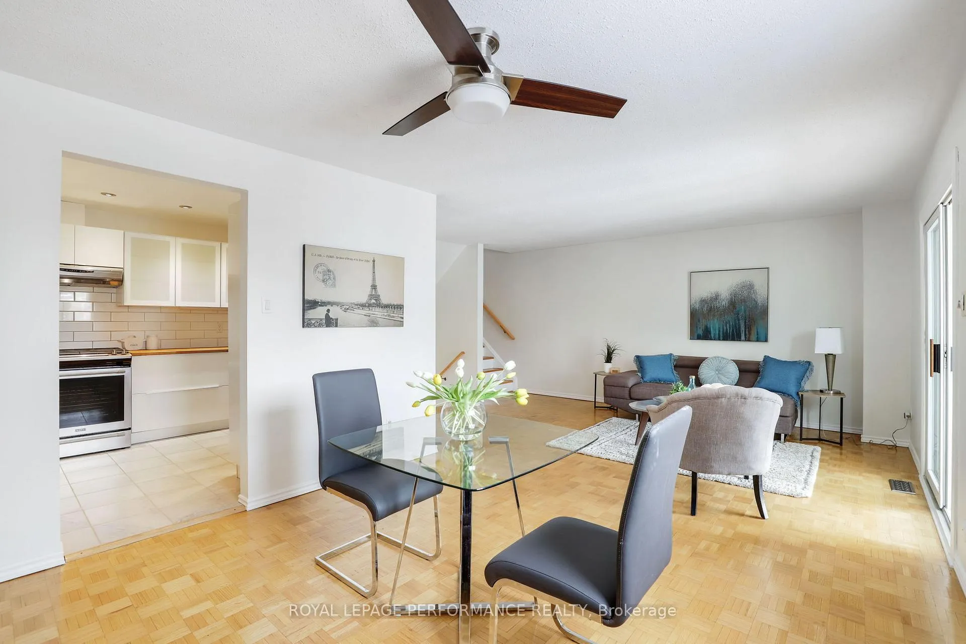 Photo 8 of 81 C Glen Park Drive, Ottawa, Blackburn Hamlet (South) — HOMEH