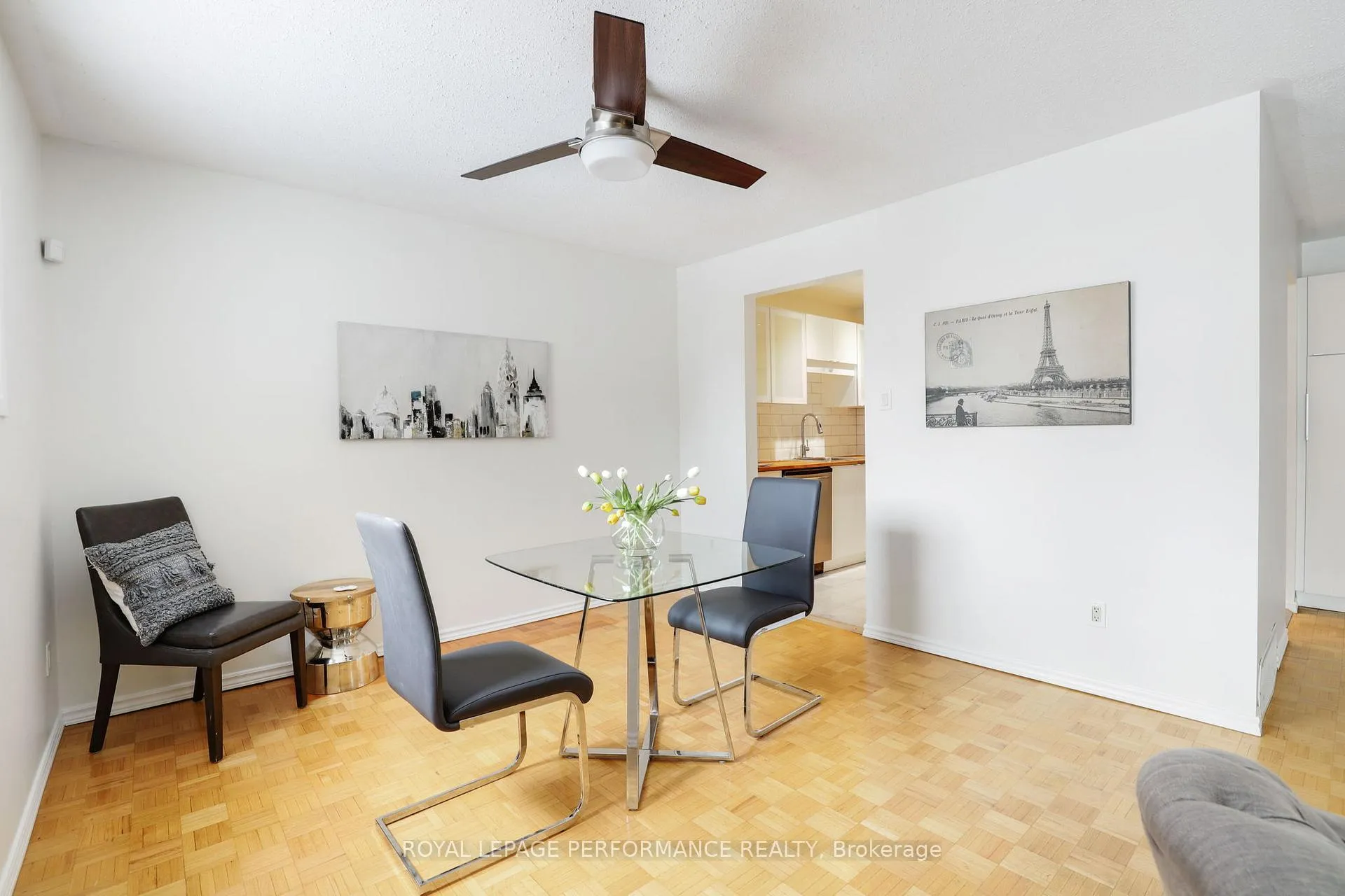 Photo 10 of 81 C Glen Park Drive, Ottawa, Blackburn Hamlet (South) — HOMEH