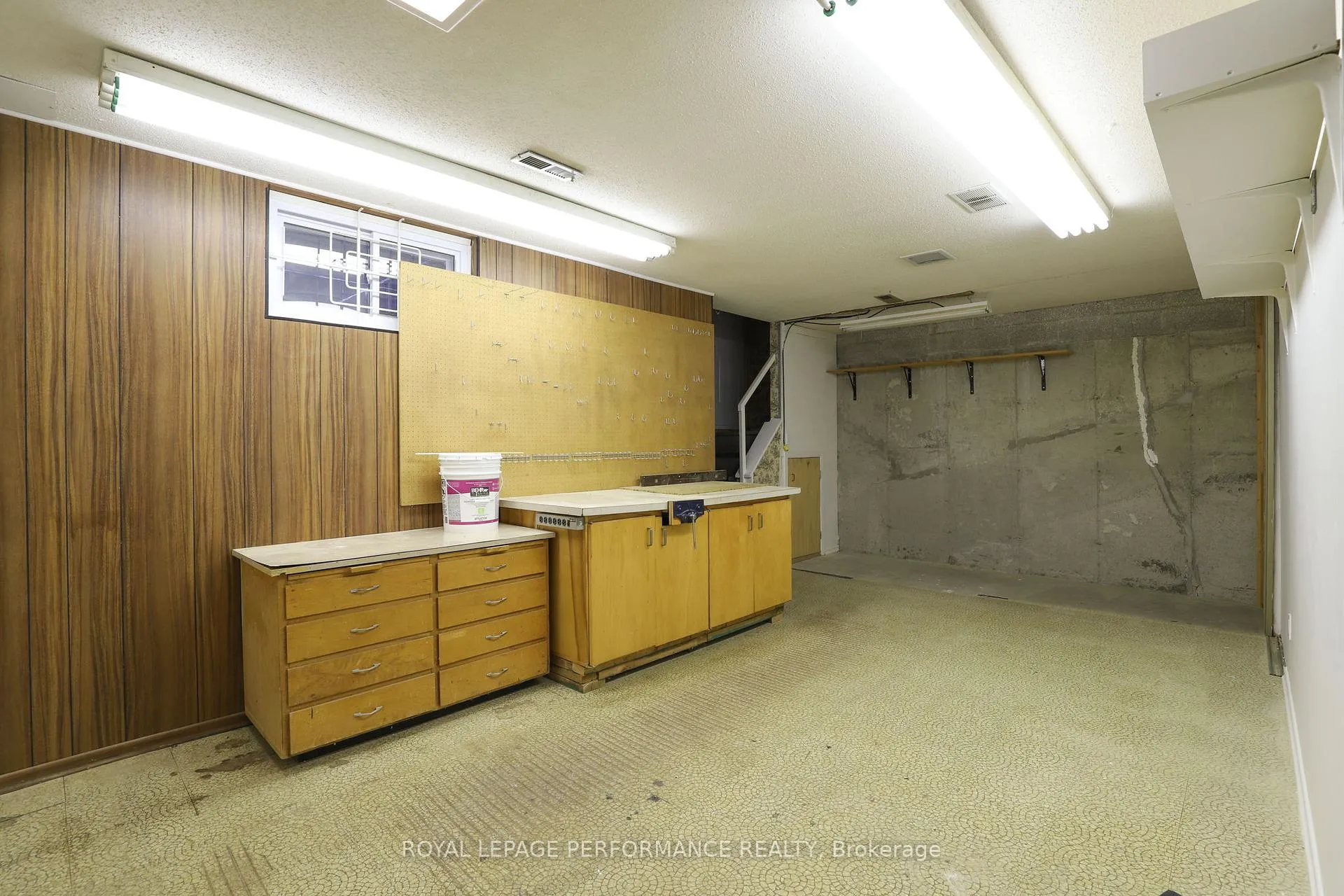 Photo 23 of 81 C Glen Park Drive, Ottawa, Blackburn Hamlet (South) — HOMEH