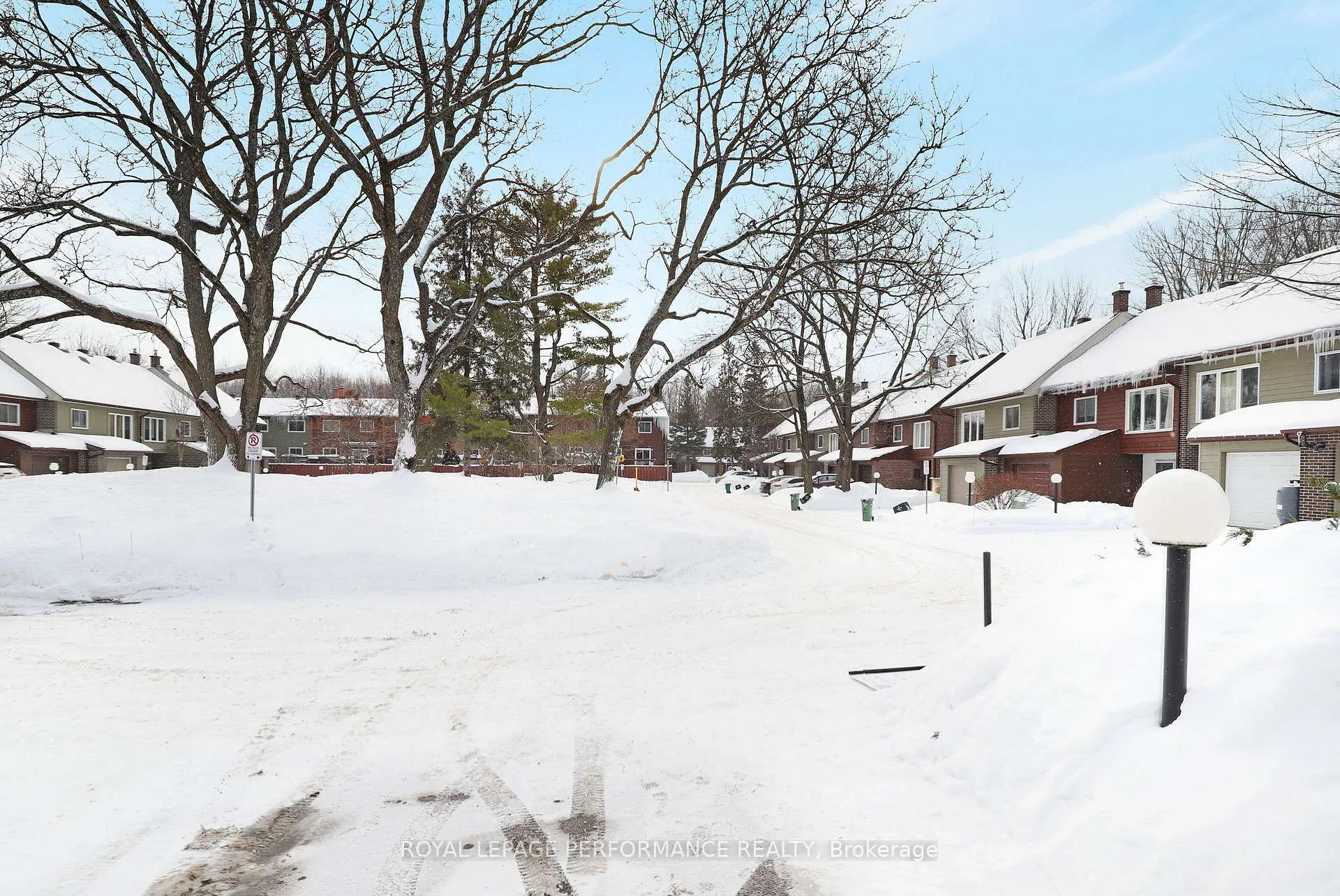 Photo 27 of 81 C Glen Park Drive, Ottawa, Blackburn Hamlet (South) — HOMEH