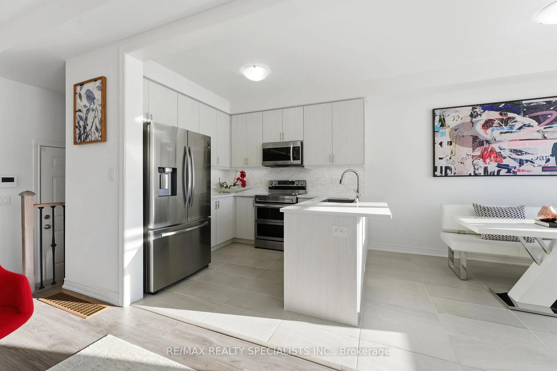 Photo 14 of 78 Great Falls Boulevard, Hamilton, Waterdown — HOMEH