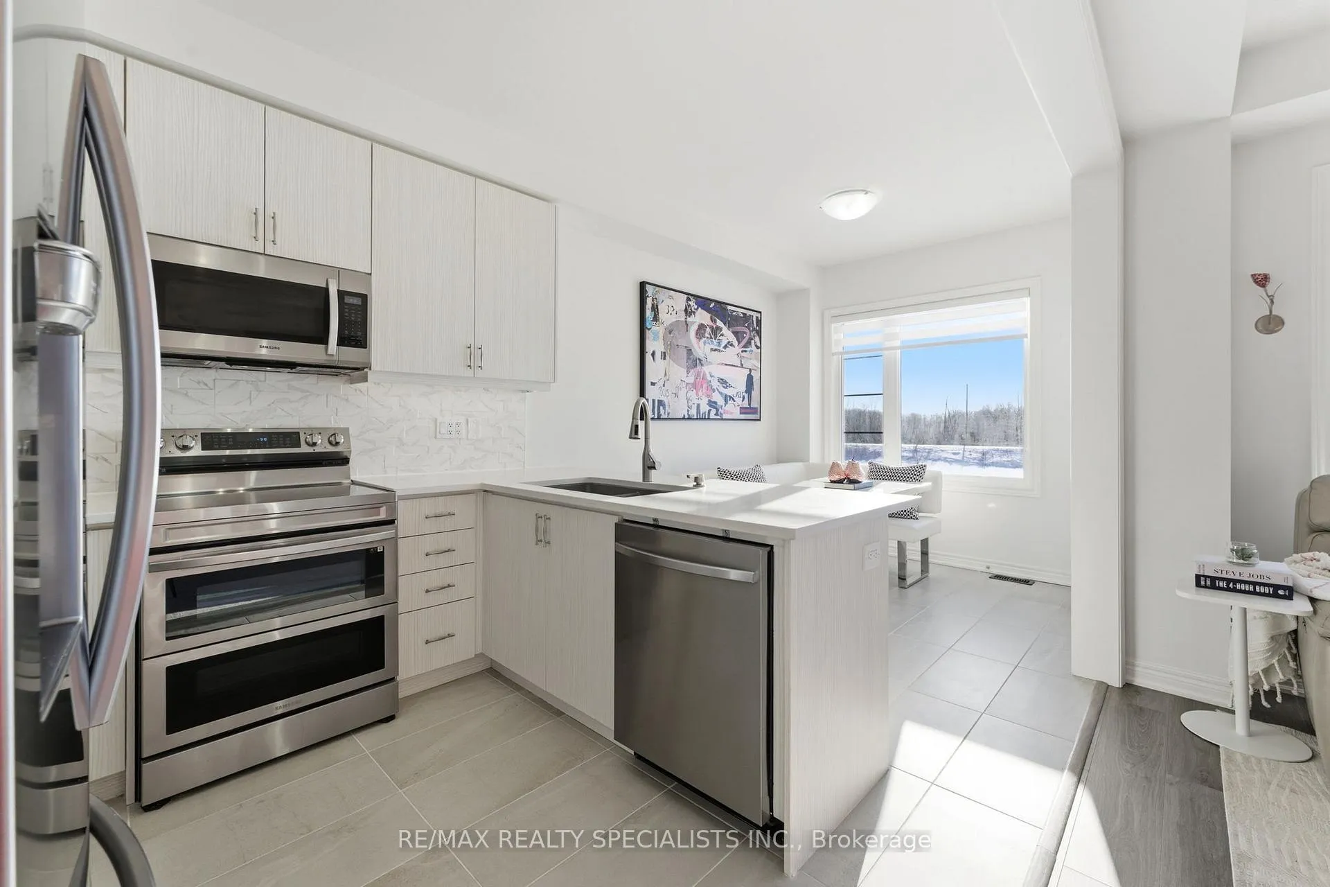 Photo 17 of 78 Great Falls Boulevard, Hamilton, Waterdown — HOMEH