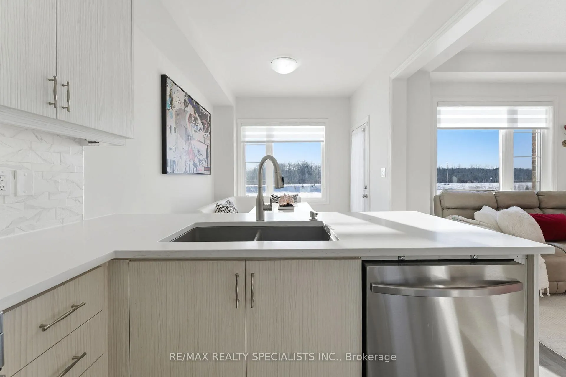 Photo 20 of 78 Great Falls Boulevard, Hamilton, Waterdown — HOMEH