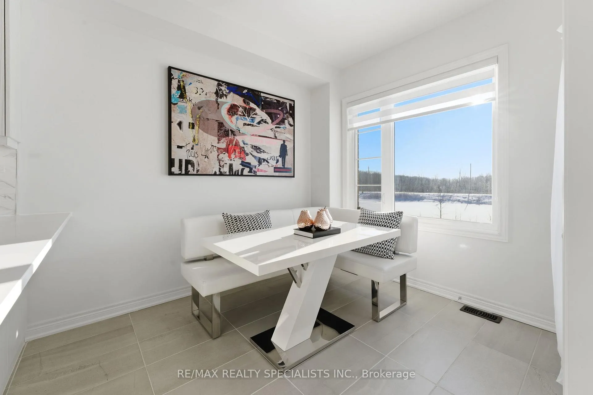 Photo 22 of 78 Great Falls Boulevard, Hamilton, Waterdown — HOMEH