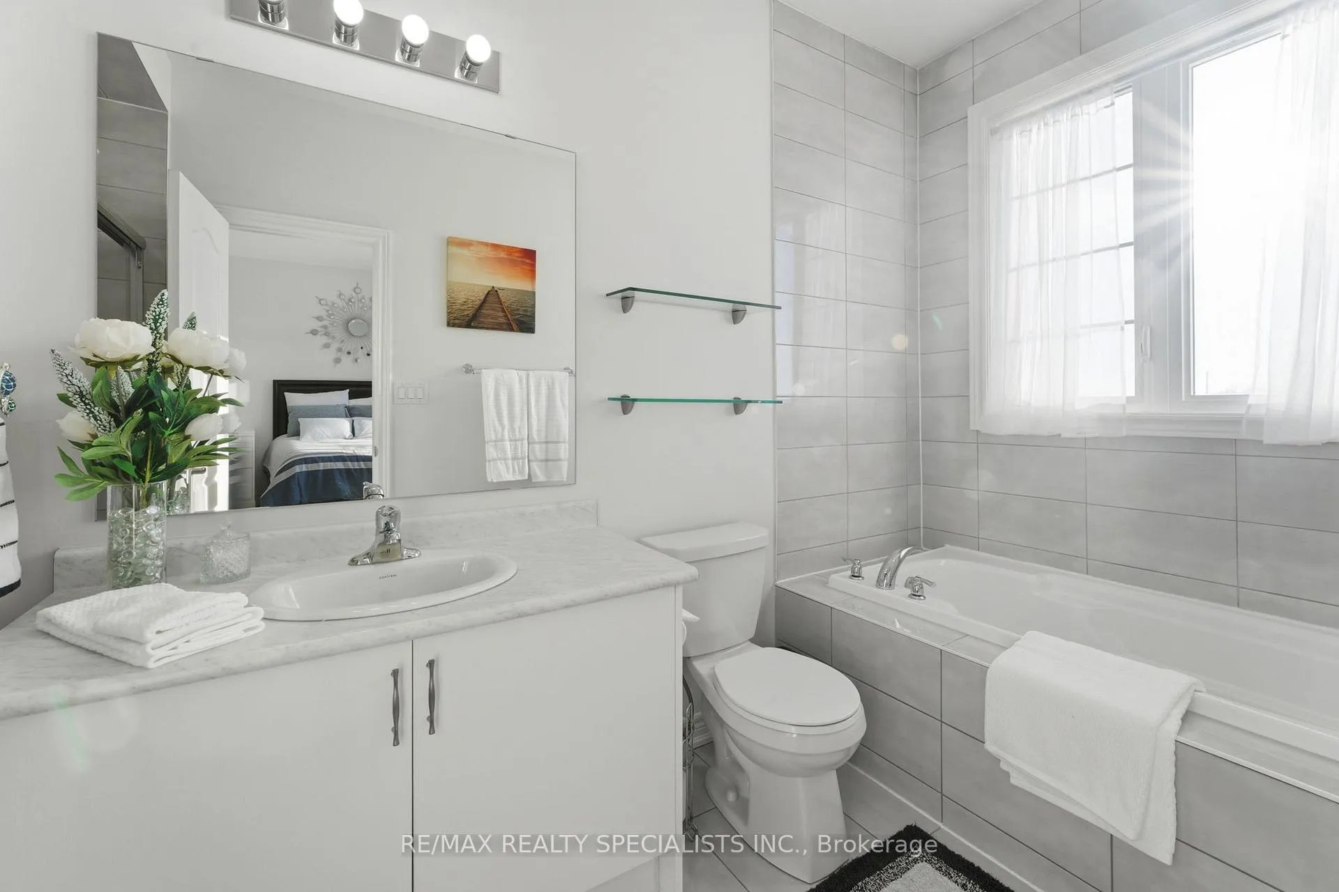 Photo 32 of 78 Great Falls Boulevard, Hamilton, Waterdown — HOMEH