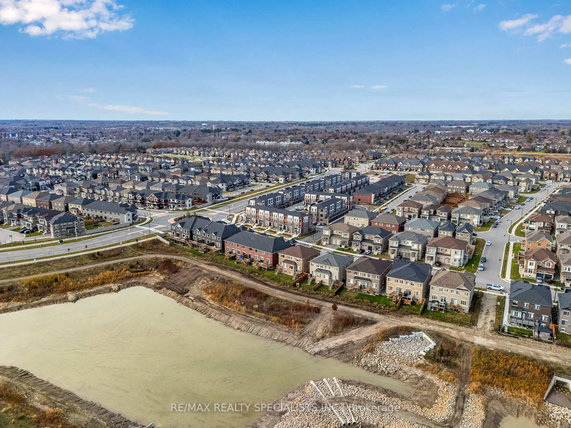 Photo 46 of 78 Great Falls Boulevard, Hamilton, Waterdown — HOMEH