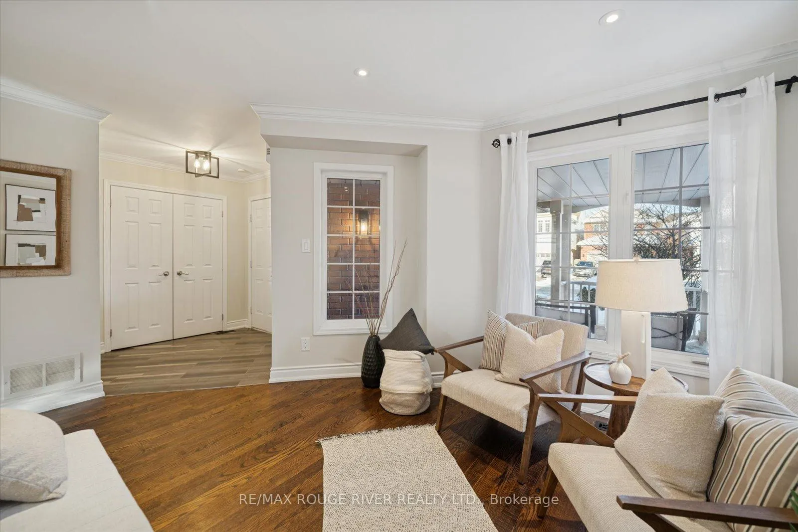 Photo 5 of 116 Bach Avenue, Whitby, Rolling Acres — HOMEH