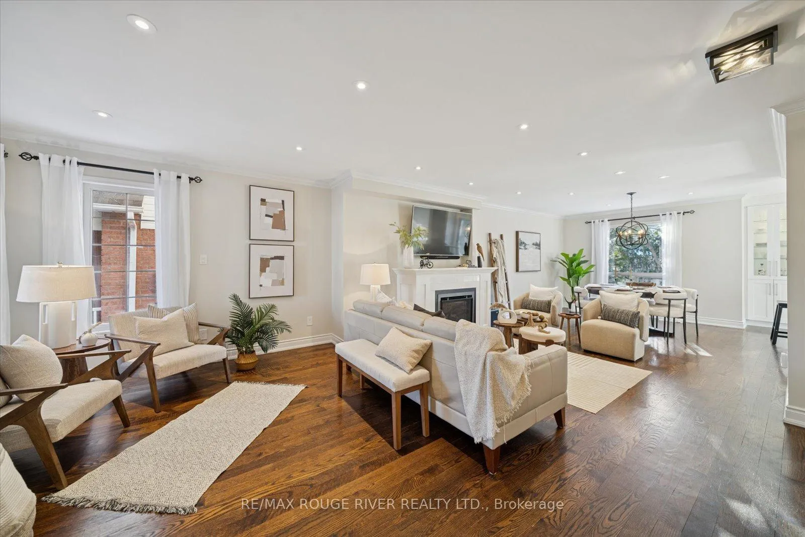 Photo 8 of 116 Bach Avenue, Whitby, Rolling Acres — HOMEH