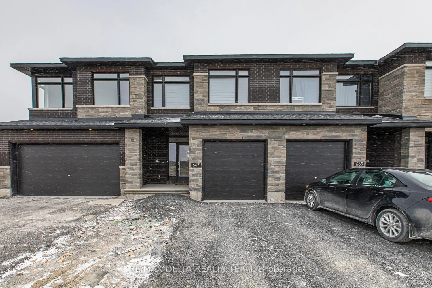 Photo 1 of 667 Cordelette Circle, Ottawa, Mer Bleue/Bradley Estates/Anderson Park — HOMEH