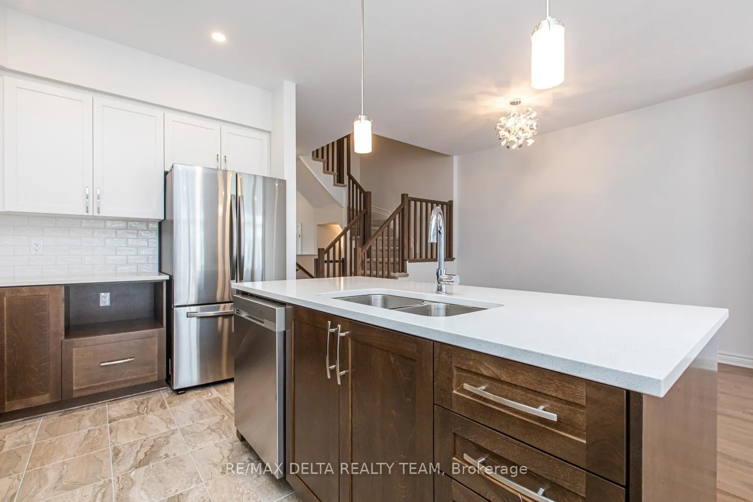 Photo 9 of 667 Cordelette Circle, Ottawa, Mer Bleue/Bradley Estates/Anderson Park — HOMEH