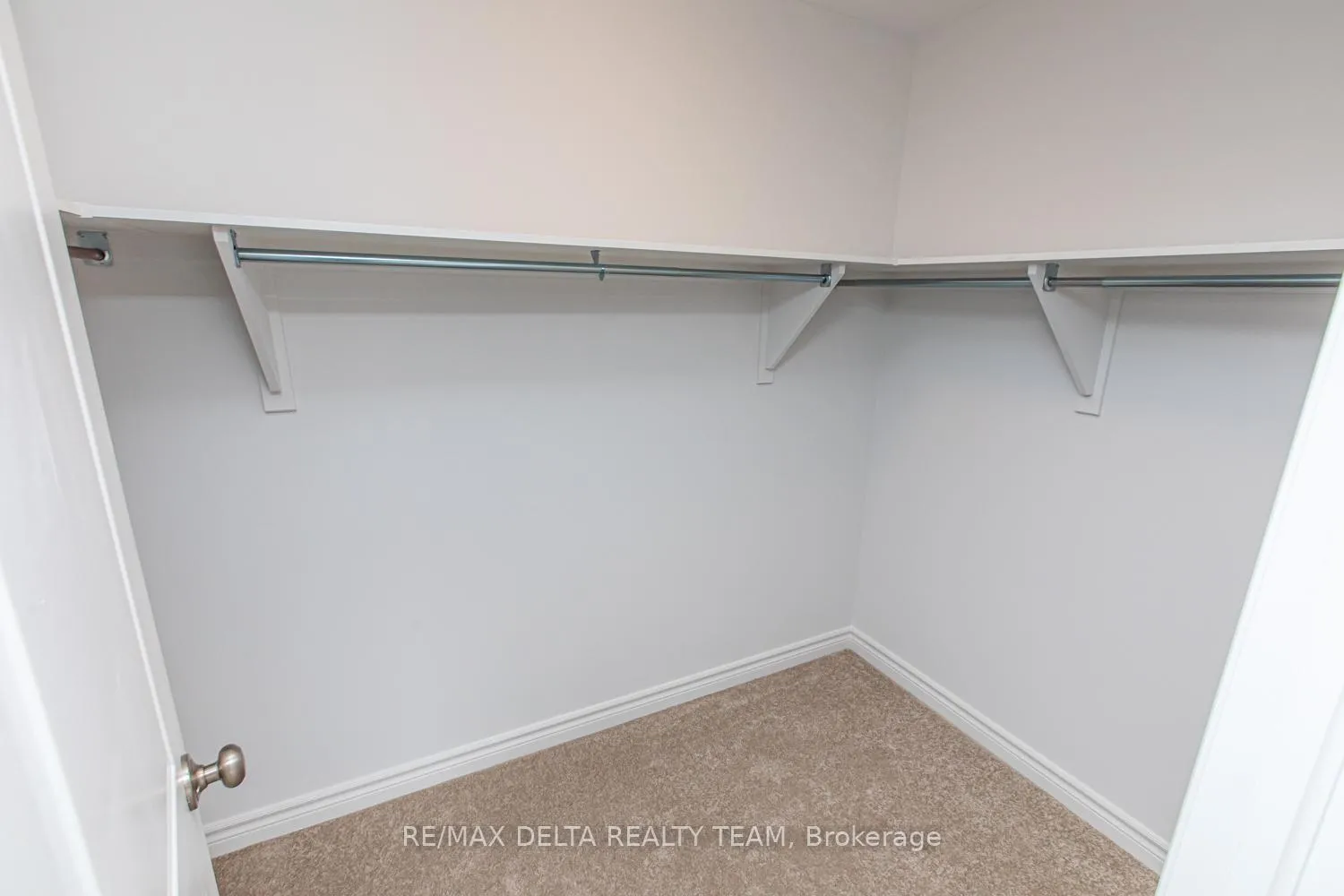Photo 14 of 667 Cordelette Circle, Ottawa, Mer Bleue/Bradley Estates/Anderson Park — HOMEH