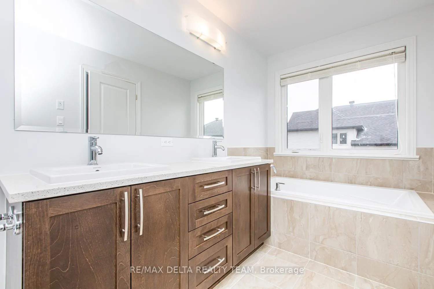 Photo 17 of 667 Cordelette Circle, Ottawa, Mer Bleue/Bradley Estates/Anderson Park — HOMEH