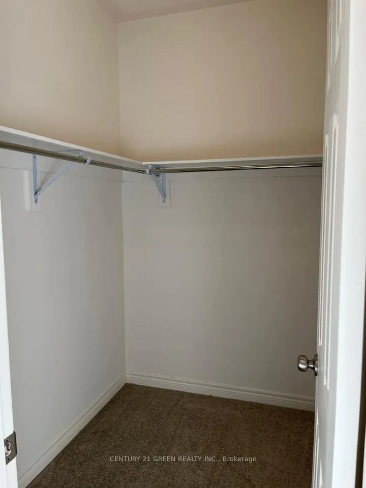 Photo 6 of Unit (Upper), 300 Skinner Road, Hamilton, Waterdown — HOMEH