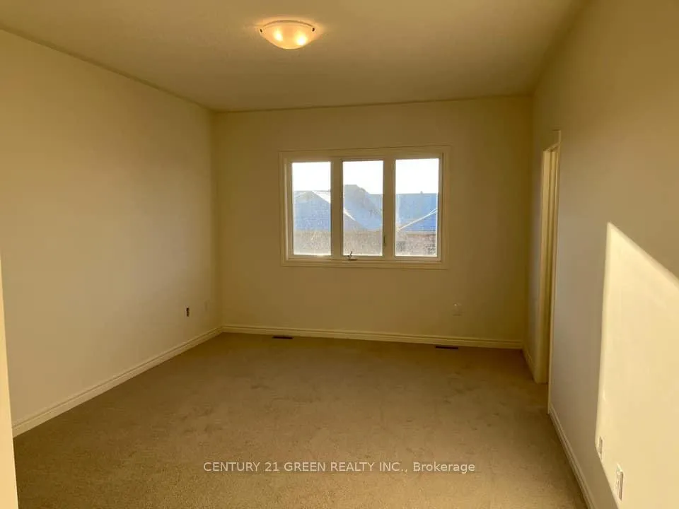 Photo 7 of Unit (Upper), 300 Skinner Road, Hamilton, Waterdown — HOMEH