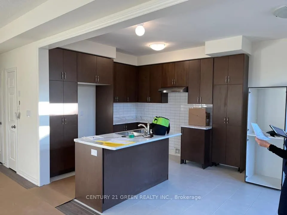 Photo 9 of Unit (Upper), 300 Skinner Road, Hamilton, Waterdown — HOMEH