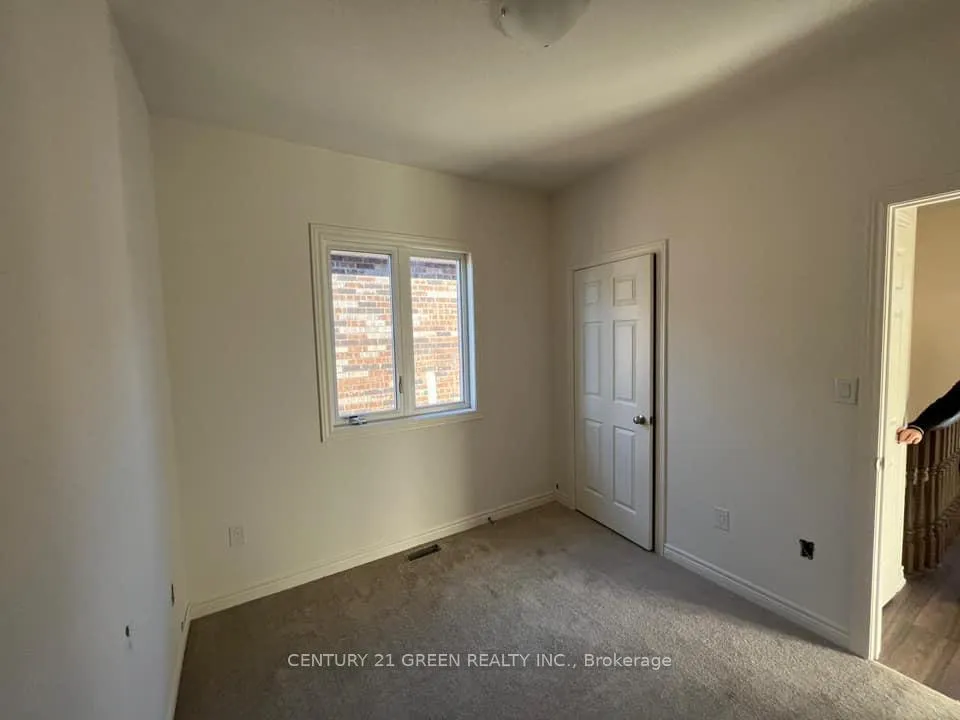 Photo 12 of Unit (Upper), 300 Skinner Road, Hamilton, Waterdown — HOMEH