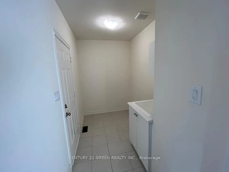 Photo 19 of Unit (Upper), 300 Skinner Road, Hamilton, Waterdown — HOMEH