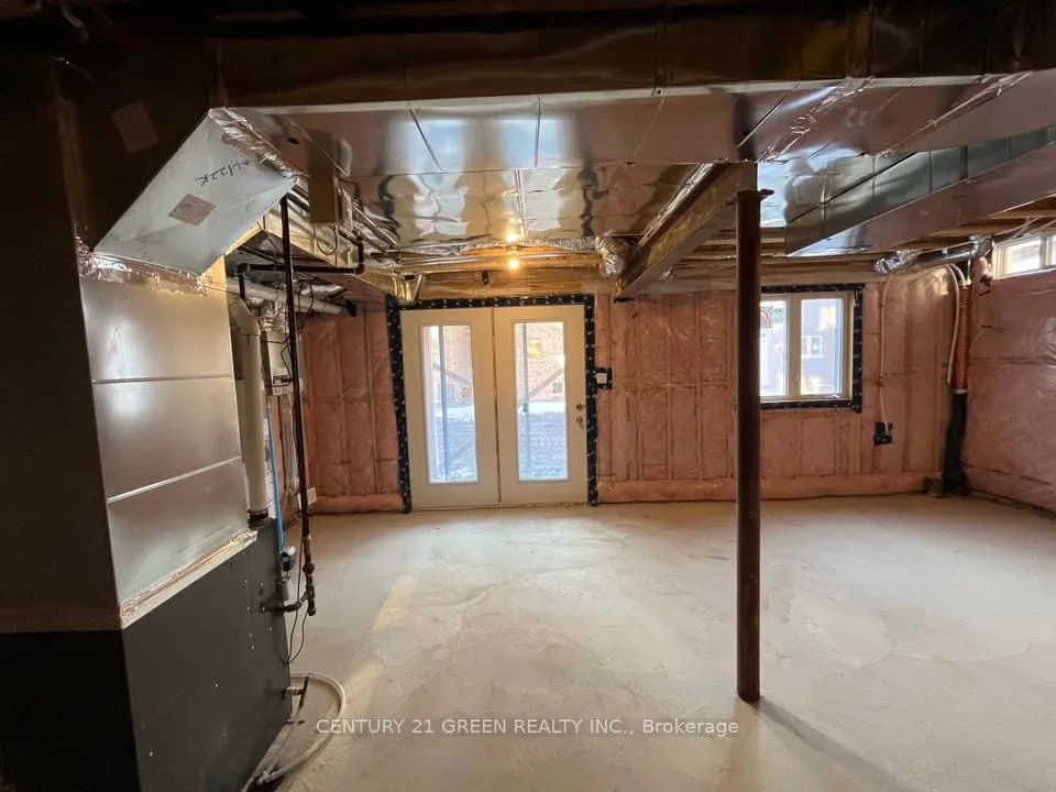 Photo 24 of Unit (Upper), 300 Skinner Road, Hamilton, Waterdown — HOMEH