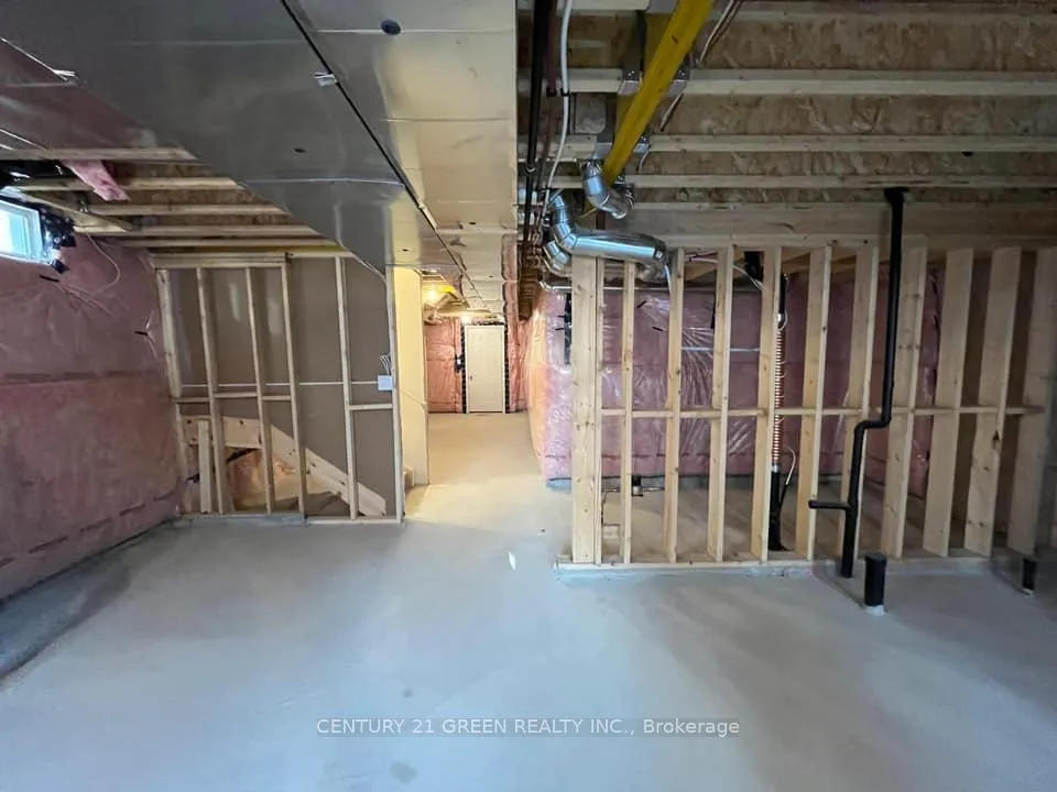 Photo 30 of Unit (Upper), 300 Skinner Road, Hamilton, Waterdown — HOMEH