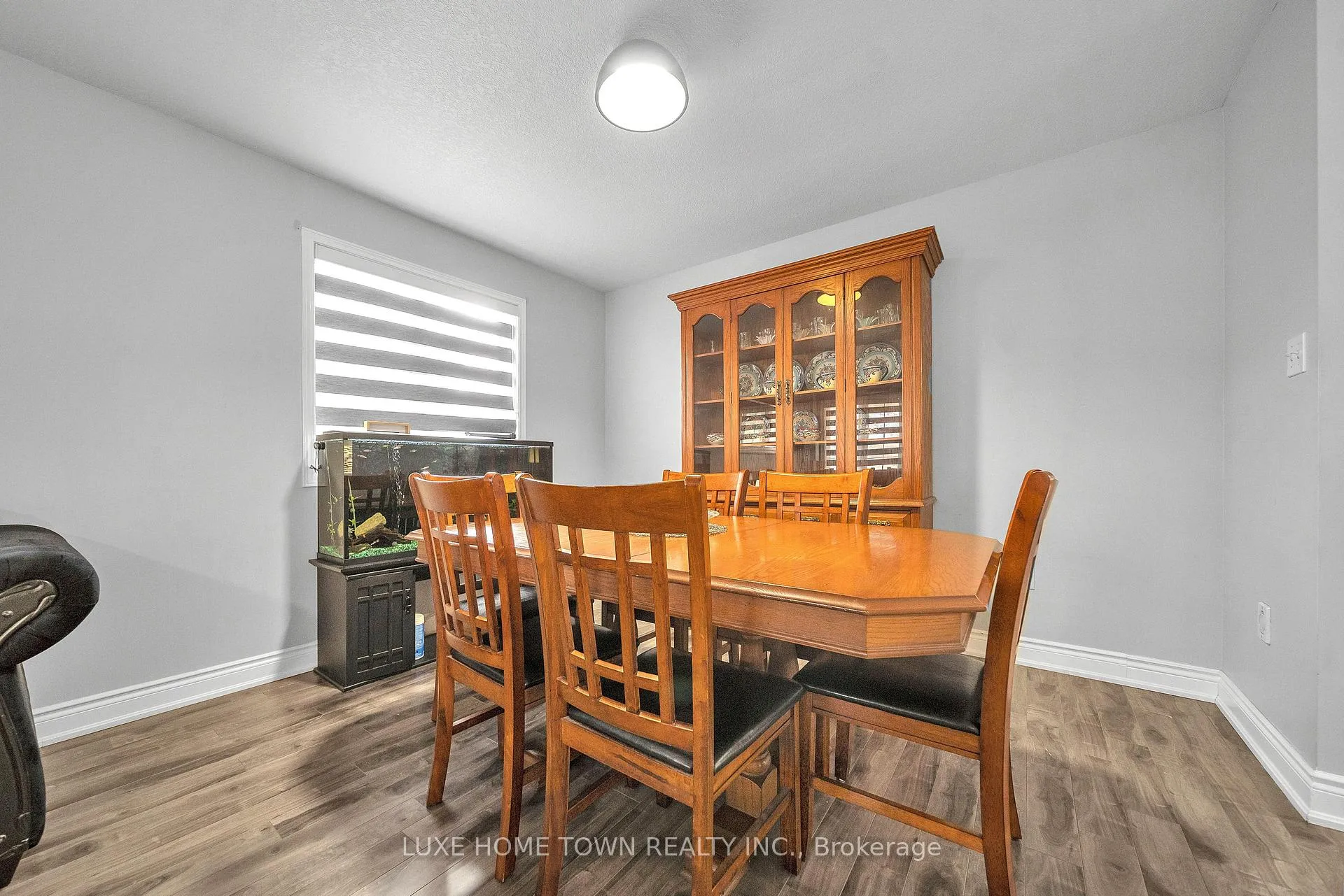Photo 9 of 130 Adler Drive, Cambridge — HOMEH