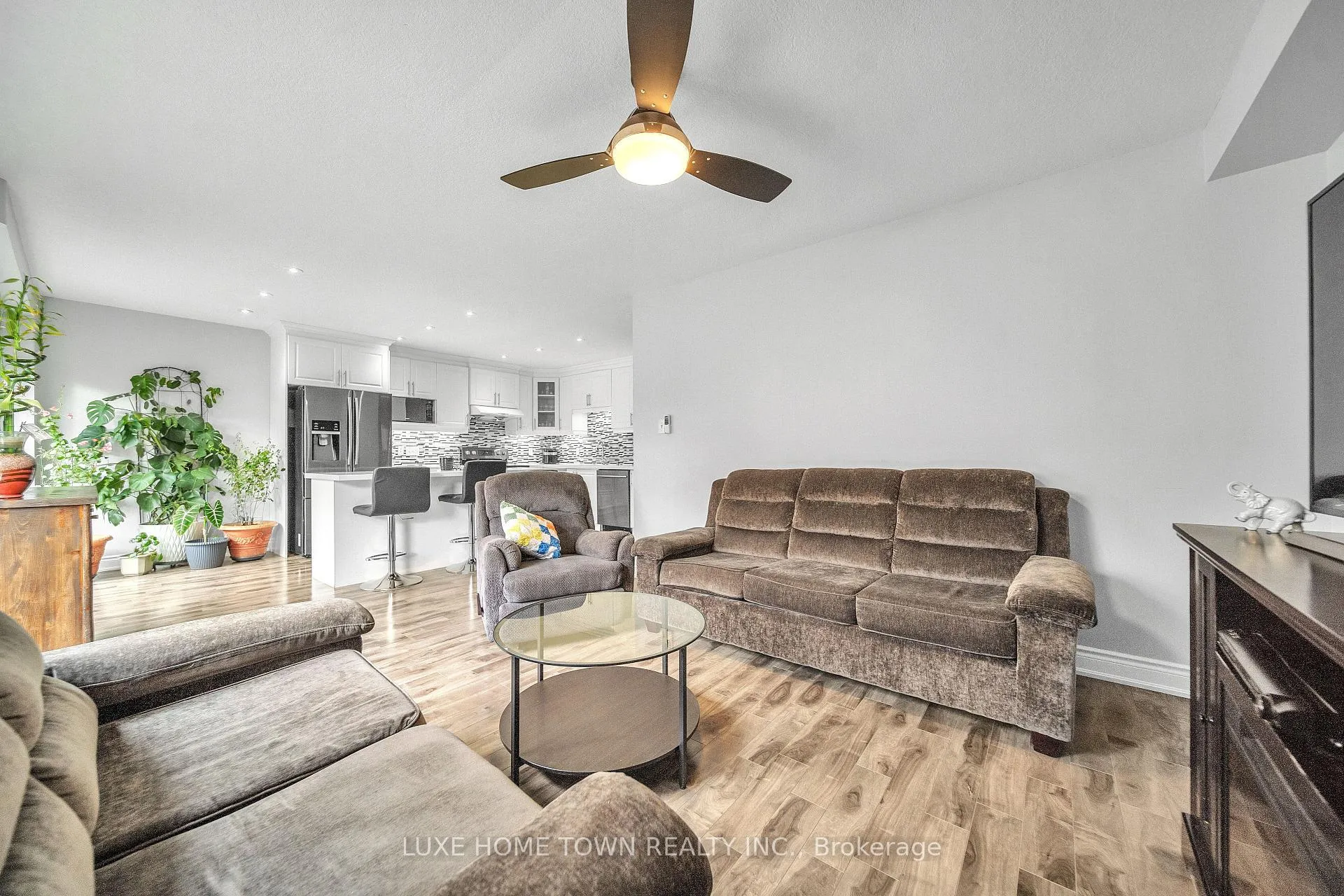 Photo 15 of 130 Adler Drive, Cambridge — HOMEH