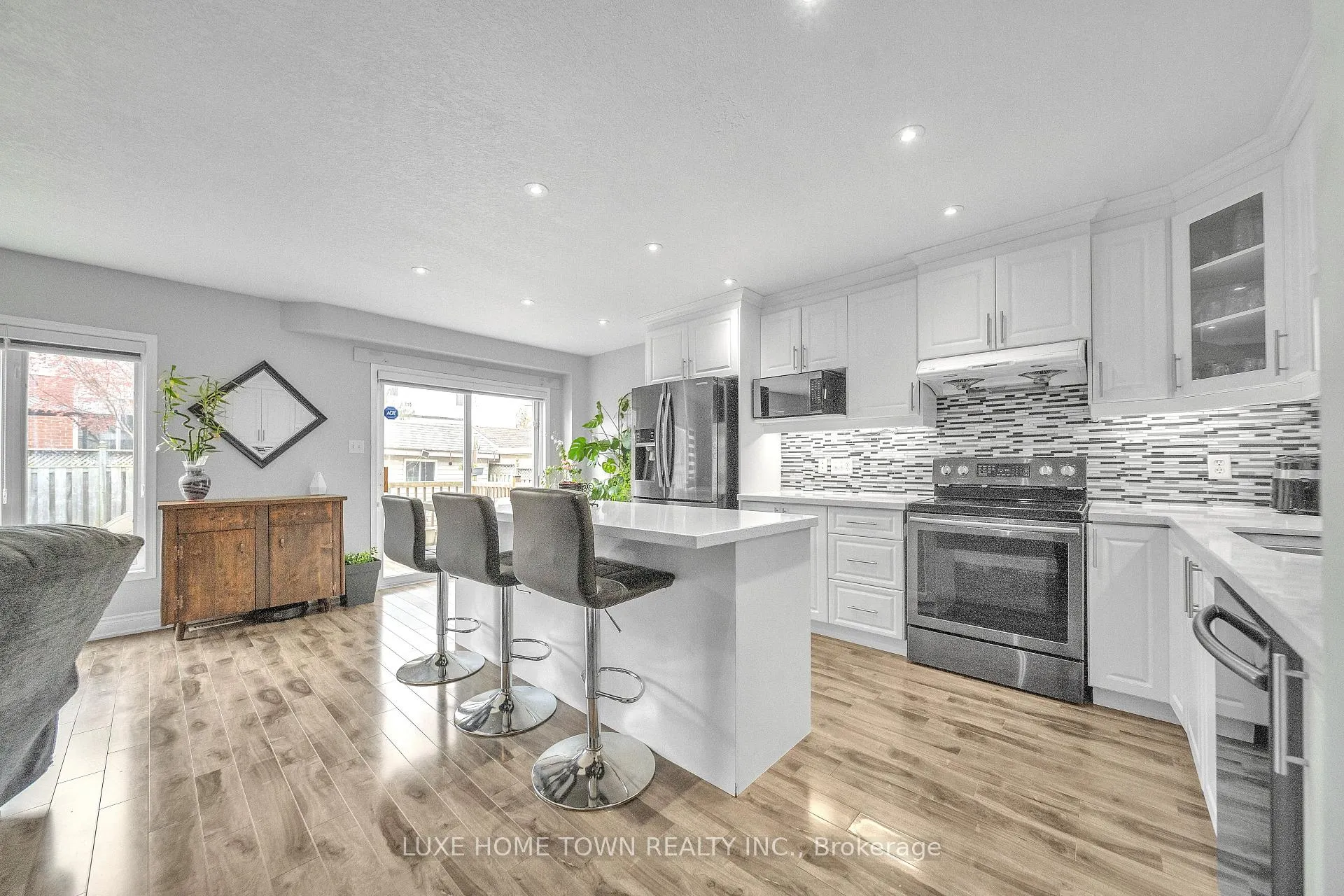 Photo 17 of 130 Adler Drive, Cambridge — HOMEH