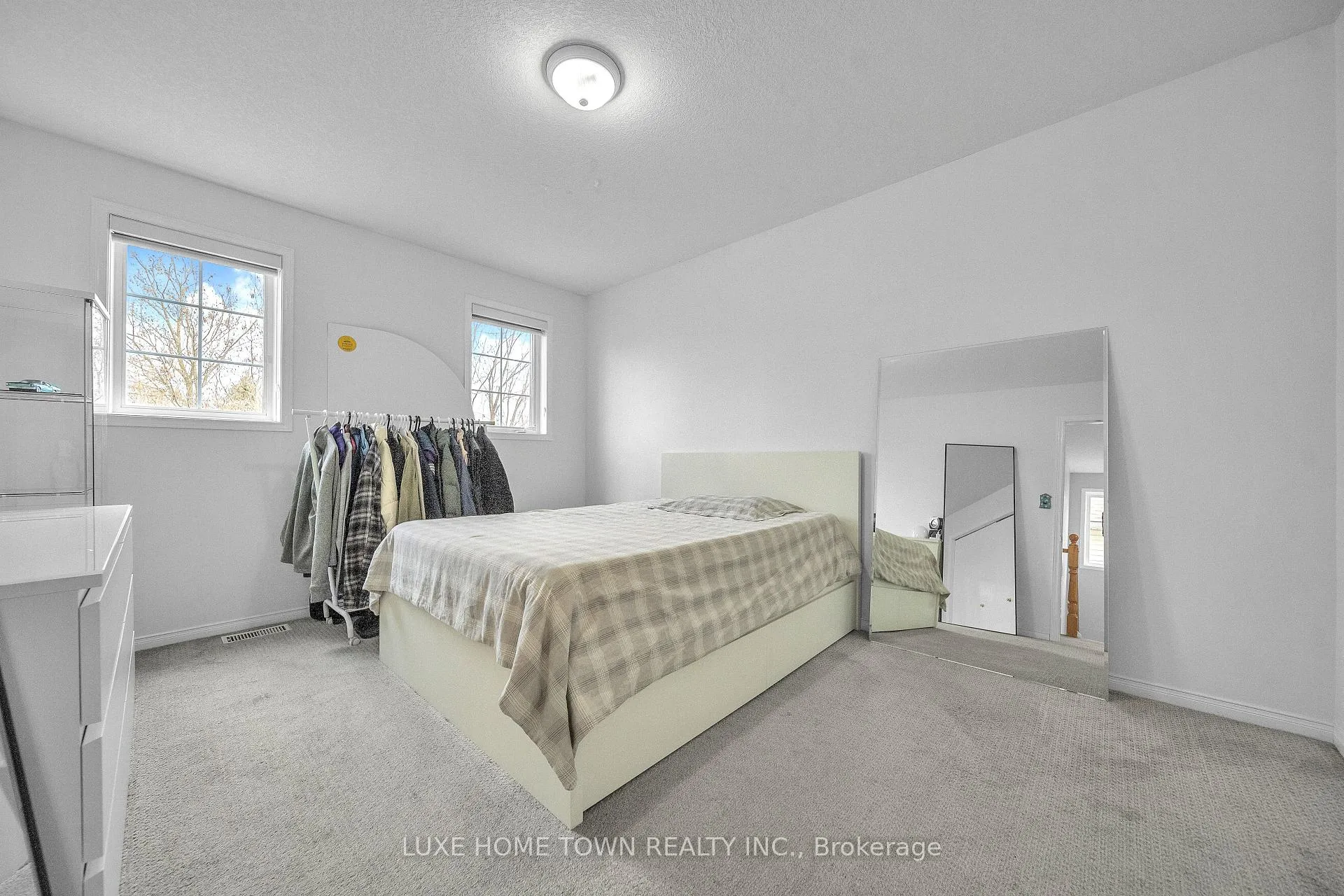 Photo 24 of 130 Adler Drive, Cambridge — HOMEH