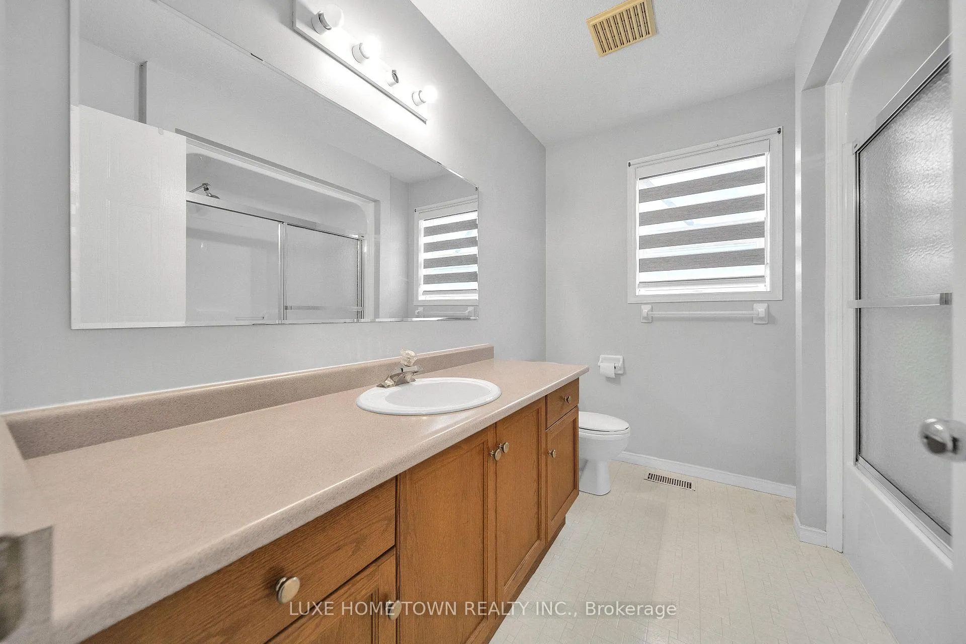 Photo 30 of 130 Adler Drive, Cambridge — HOMEH