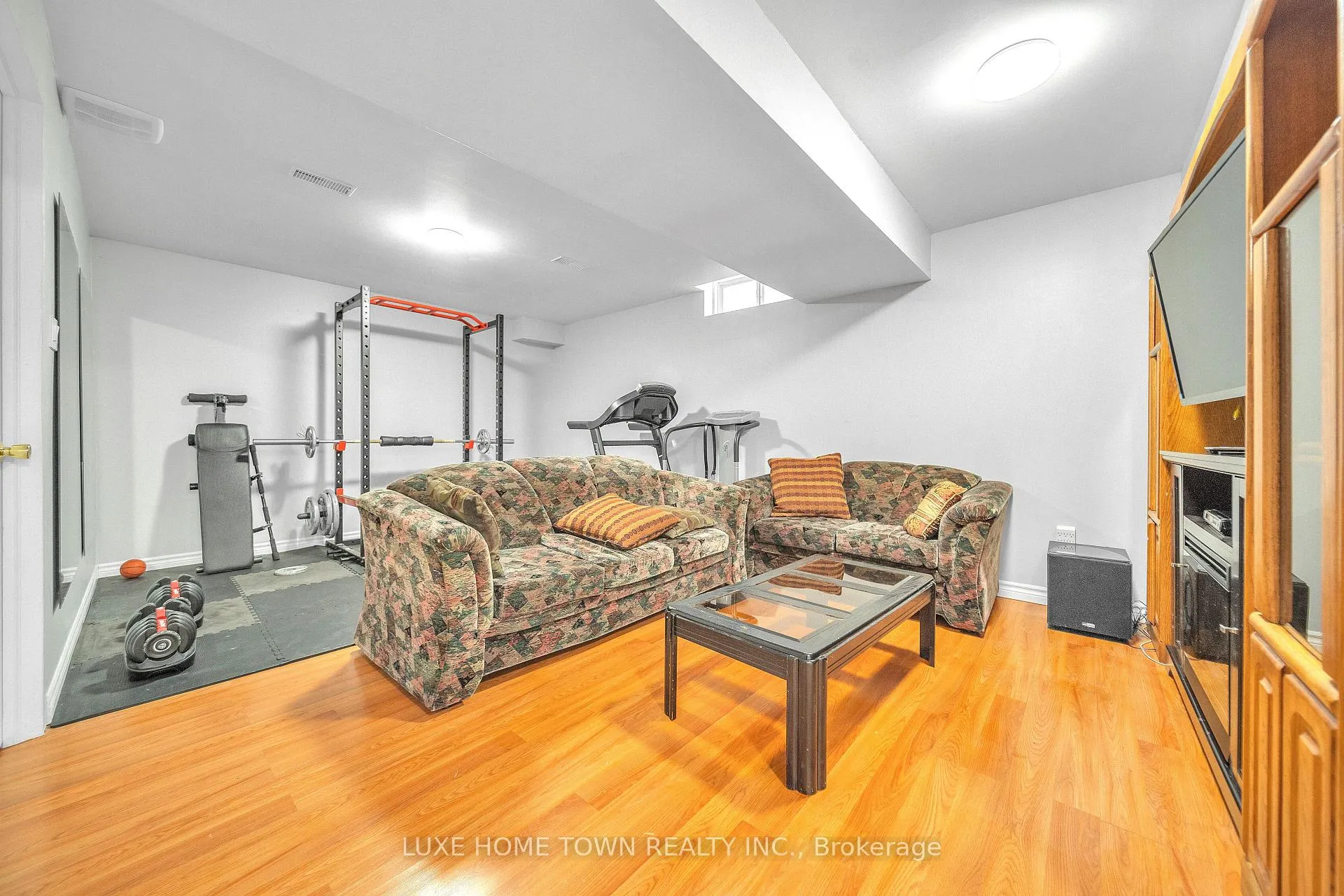Photo 32 of 130 Adler Drive, Cambridge — HOMEH